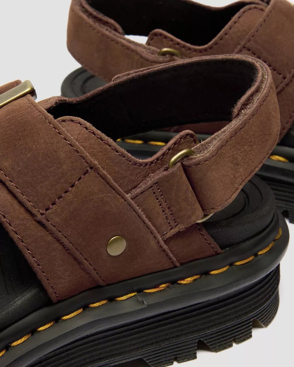 סנדלי ד"ר מרטינס Zebzag נשים