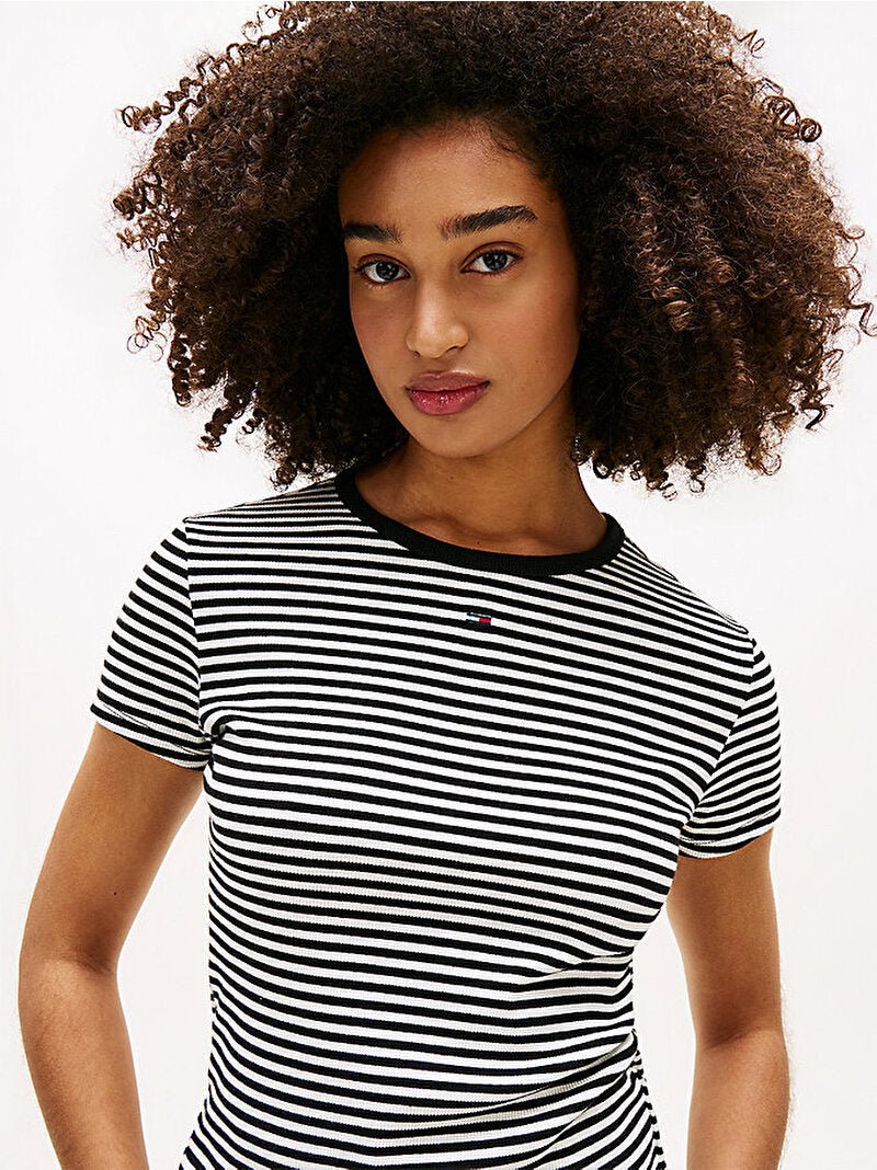 חולצת טישירט קצרה טומי הילפיגר Slim Essential Rib נשים