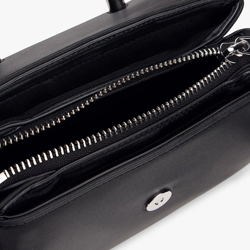 תיק טומי הילפיגר Top Handle Flap Crossbody נשים