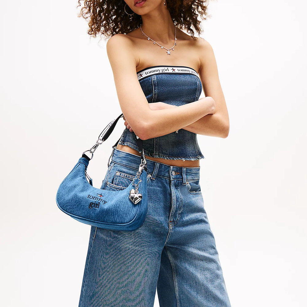 תיק טומי הילפיגר Tommy Girl Logo Charm Denim Shoulder נשים