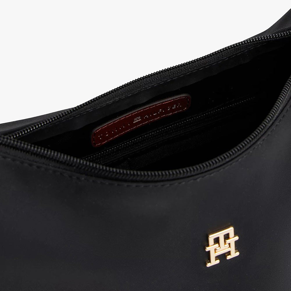 תיק טומי הילפיגר Monogram Plaque Shoulder נשים