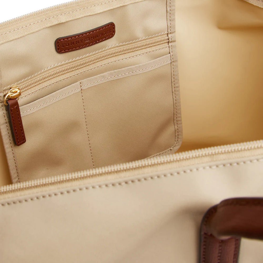 תיק טומי הילפיגר Monogram Plaque Tote נשים