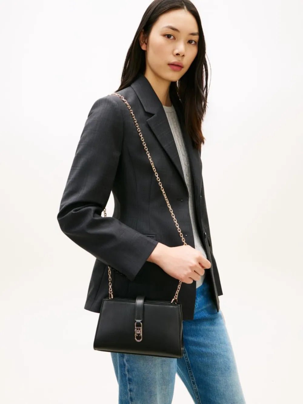 תיק טומי הילפיגר Monogram Chain Strap Crossover נשים