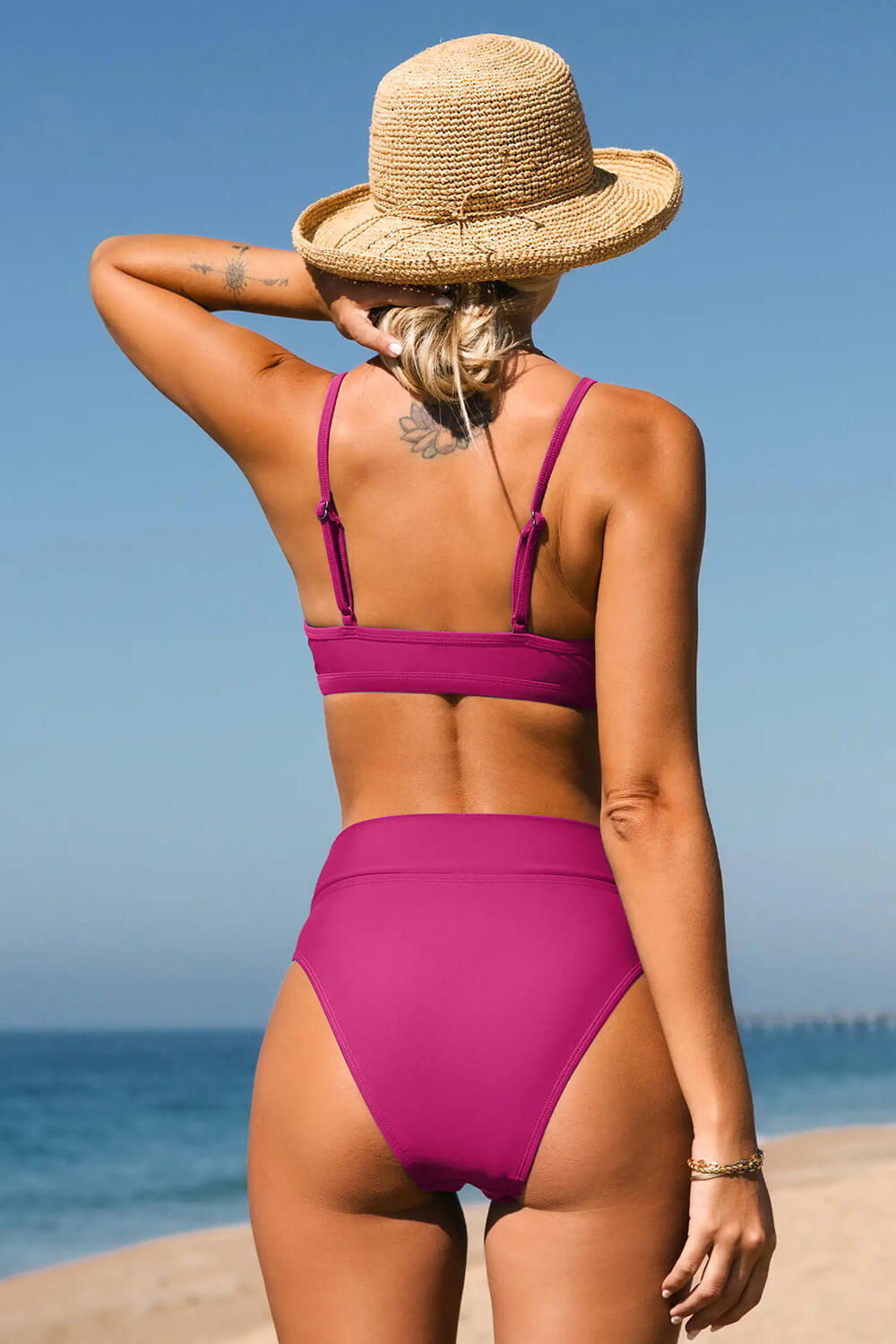 בגד ים חלק תחתון Cupshe High-Rise Waist Cheeky High-Leg Cut Modern Bum Coverage נשים