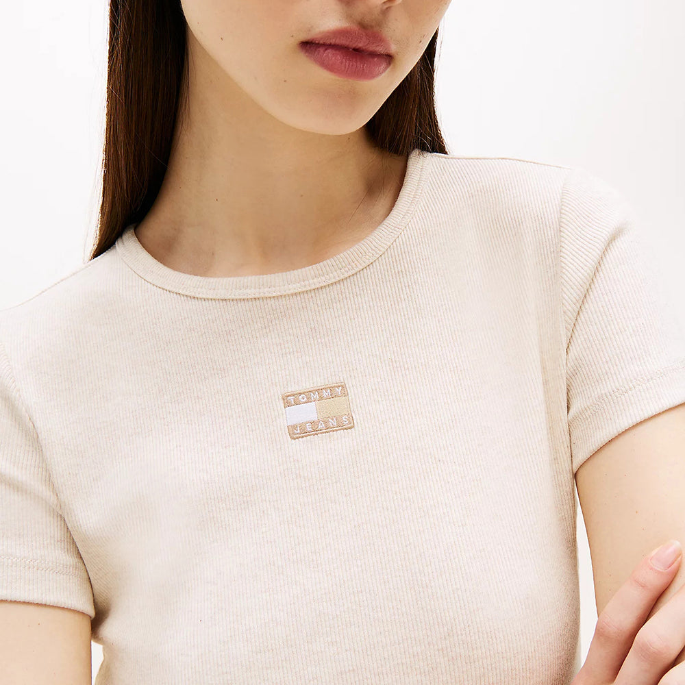 חולצת טישירט קצרה טומי הילפיגר Tommy Badge Ribbed Slim נשים