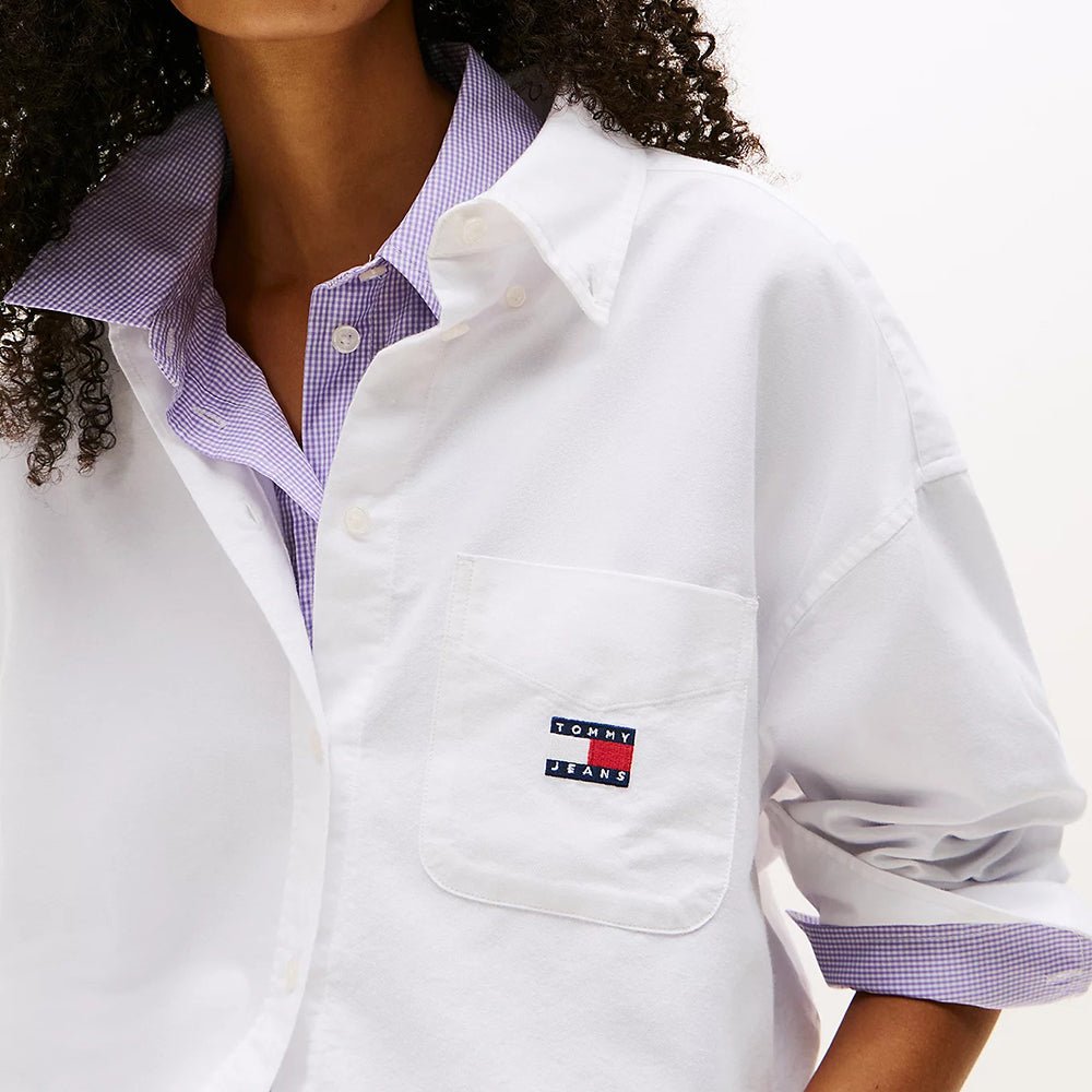 חולצה מכופתרת טומי הילפיגר Badge Oversized Fit Oxford נשים