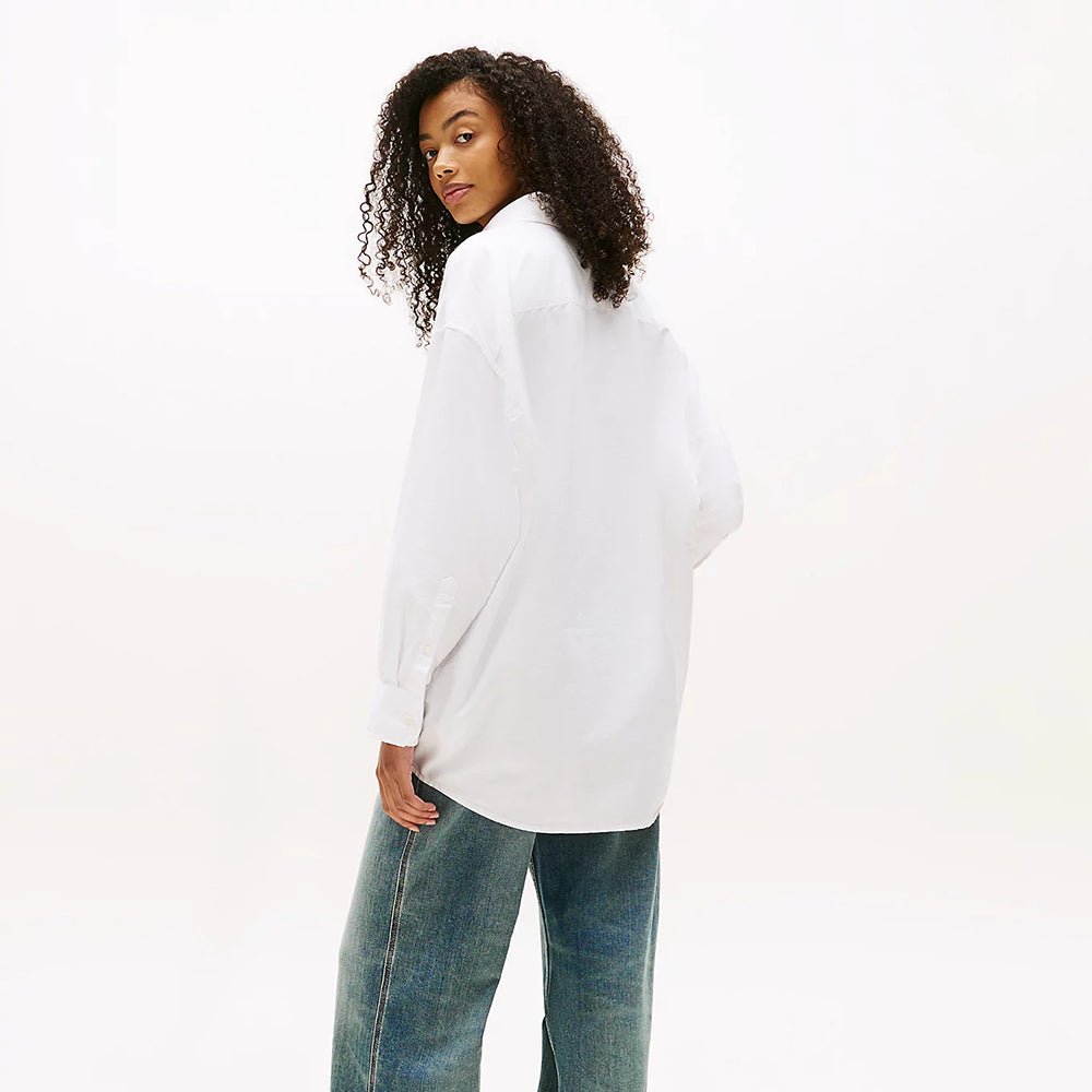 חולצה מכופתרת טומי הילפיגר Badge Oversized Fit Oxford נשים