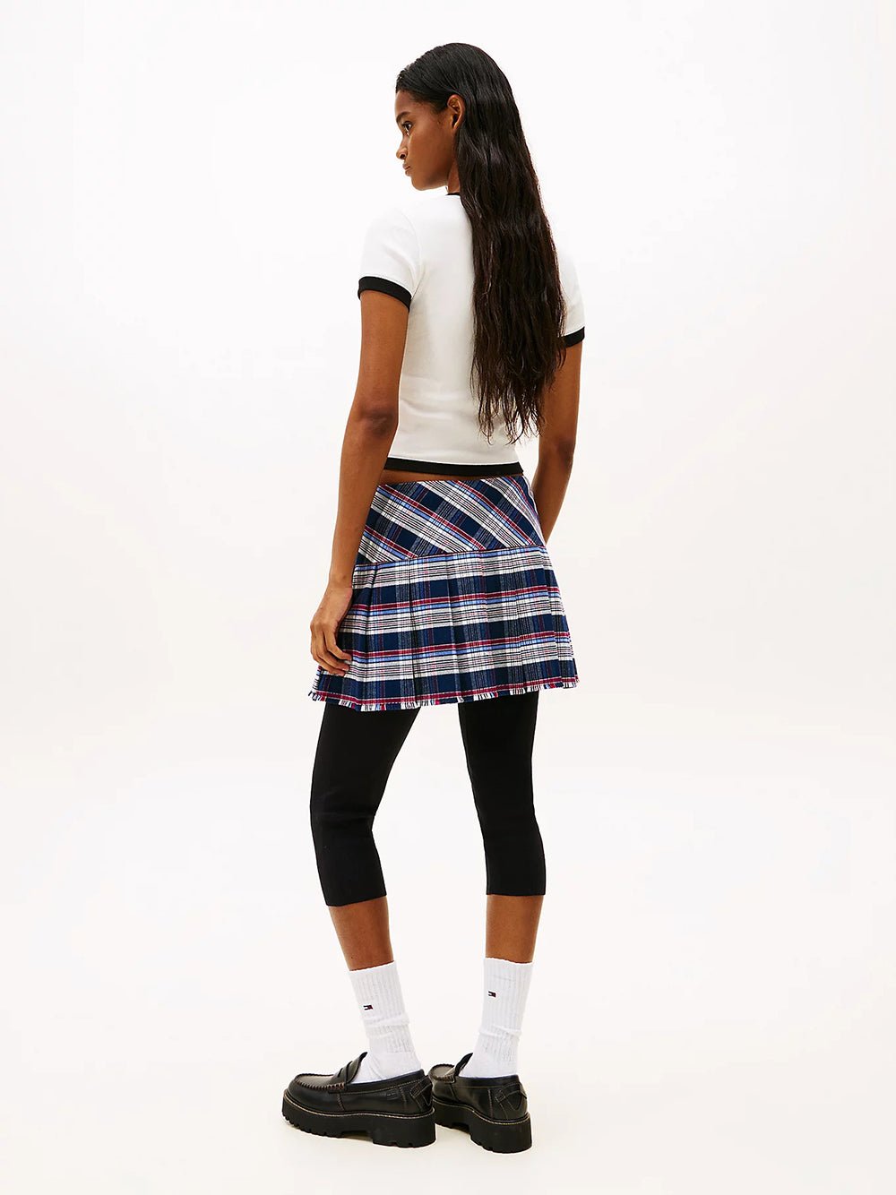 חולצת טישירט קצרה טומי הילפיגר Badge Ribbed Slim נשים