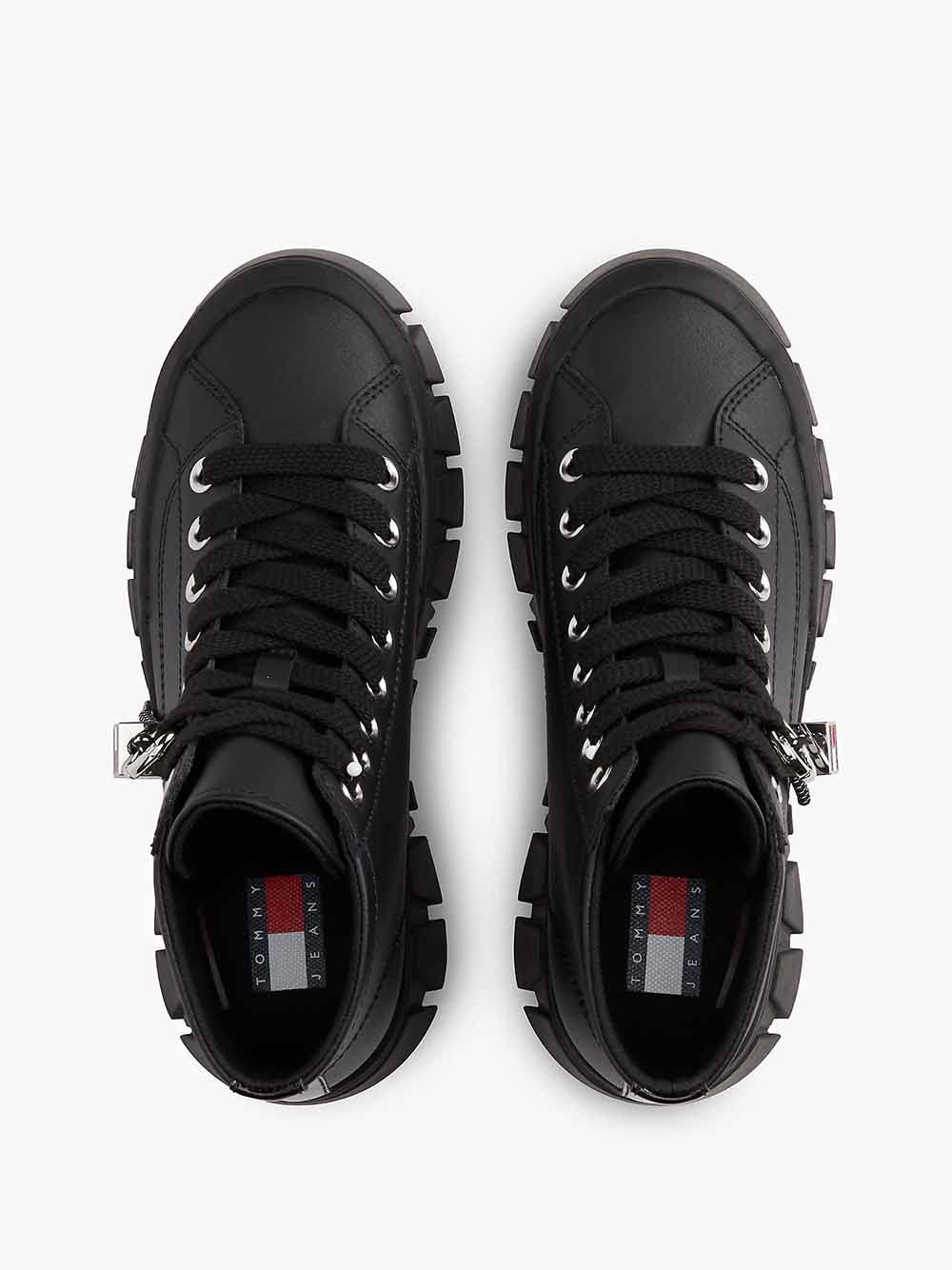 מגפי טומי הילפיגר Logo Charm Platform Trainers With Leather נשים