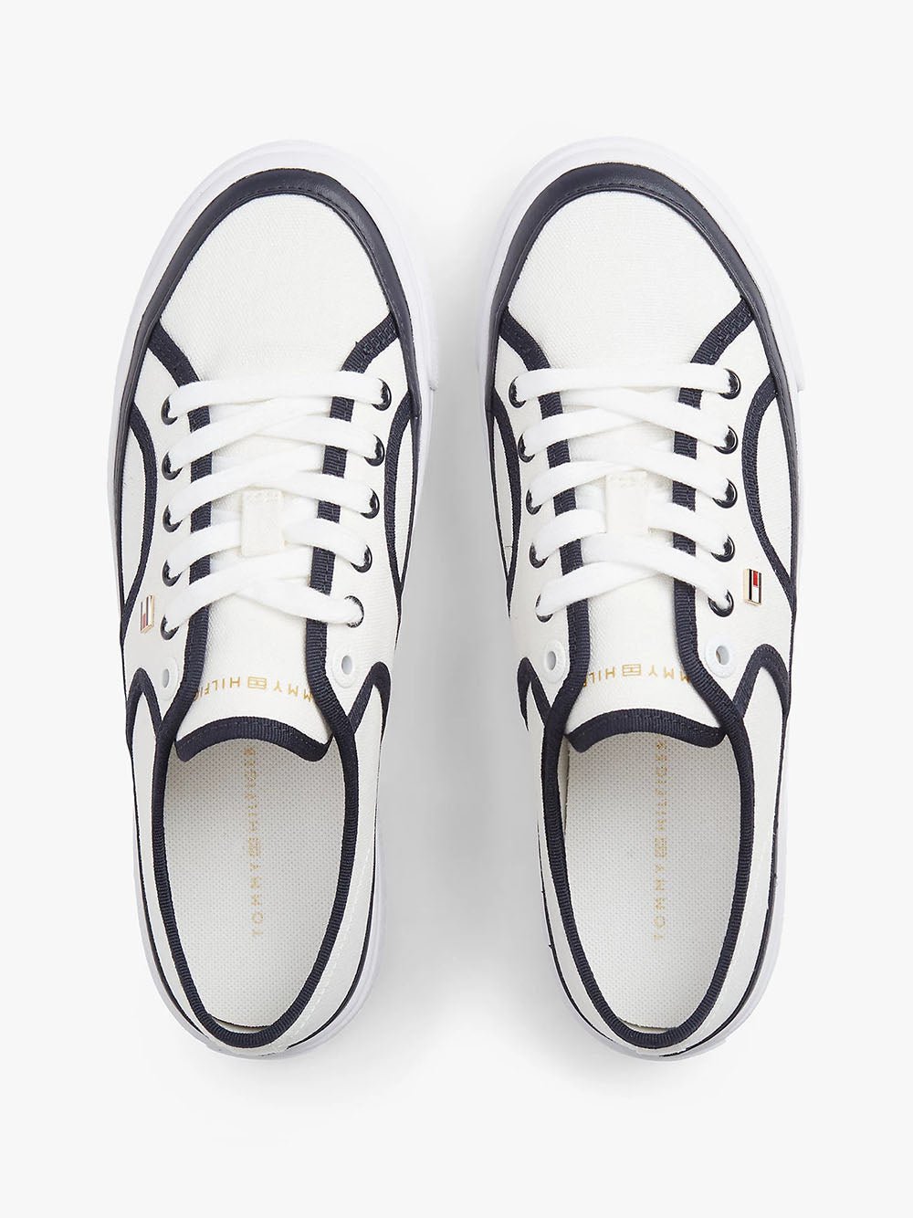 נעלי טומי הילפיגר Contrast Piping Canvas Platform Trainers נשים