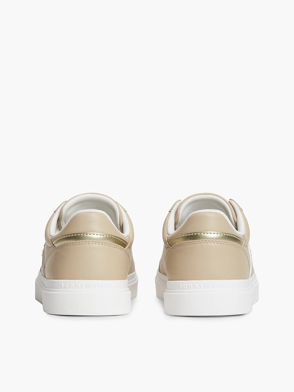 נעלי טומי הילפיגר Pebble Grain Leather Cupsole Trainers נשים