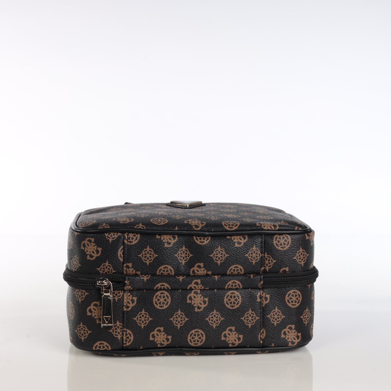 תיק איפור Guess Wilder Small Toietry נשים