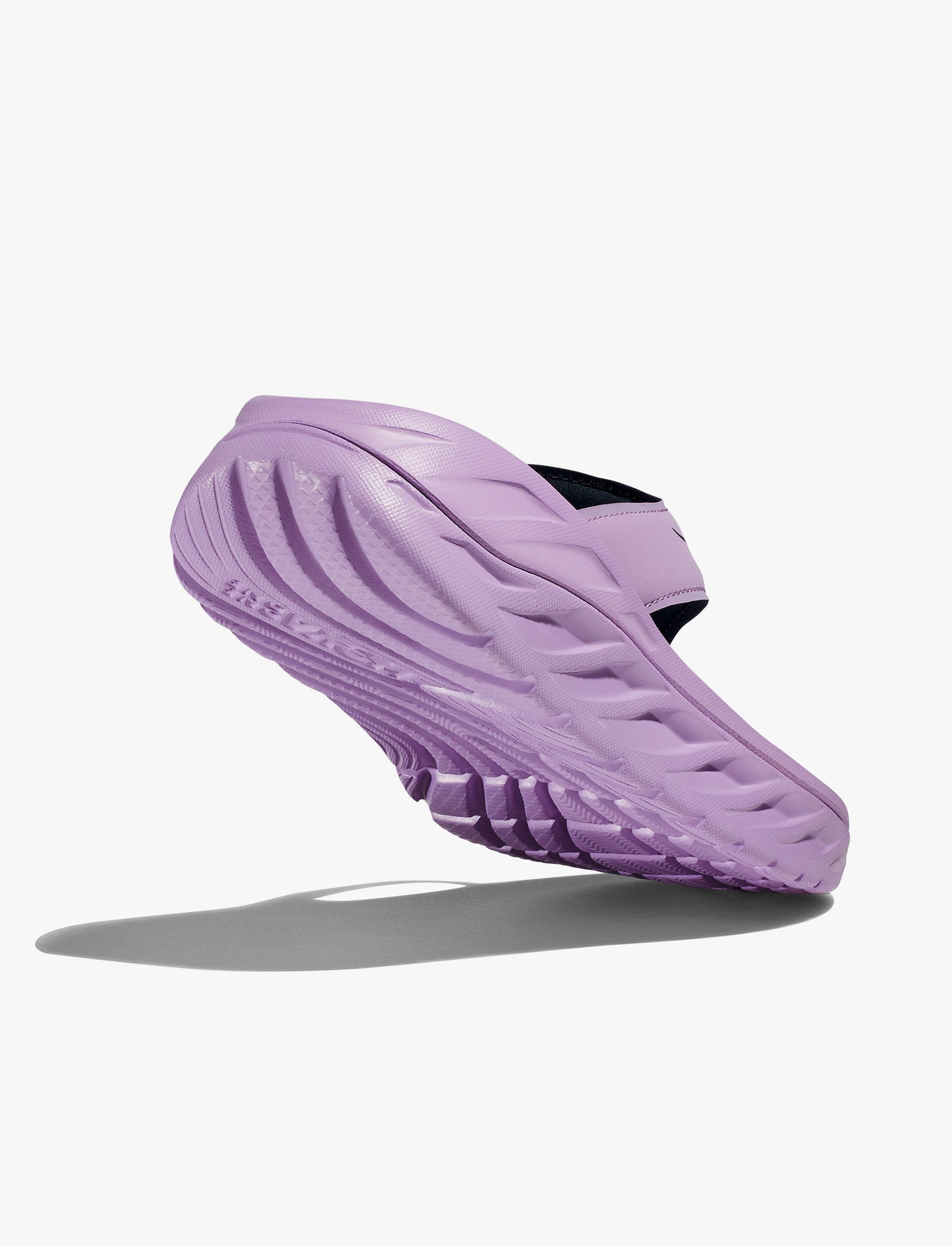 Hoka Ora Recovery Flip - כפכפי אצבע לנשים אורה הוקה איכותיים בצבע סגול בלום/חלל