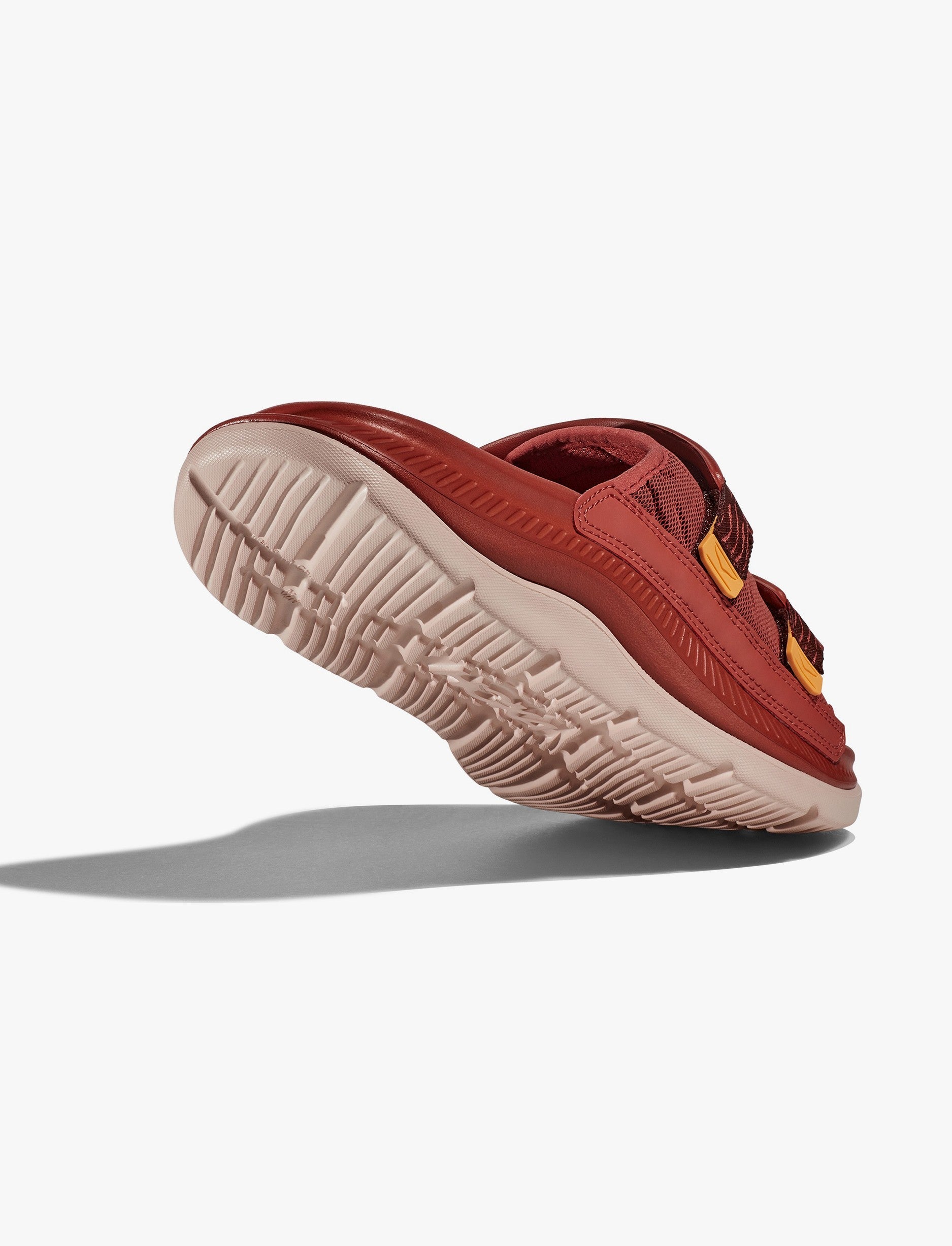 HOKA ORA LUXE  - כפכפי אורה לוקס הוקה בצבע אדום חם/אפרסק כהה
