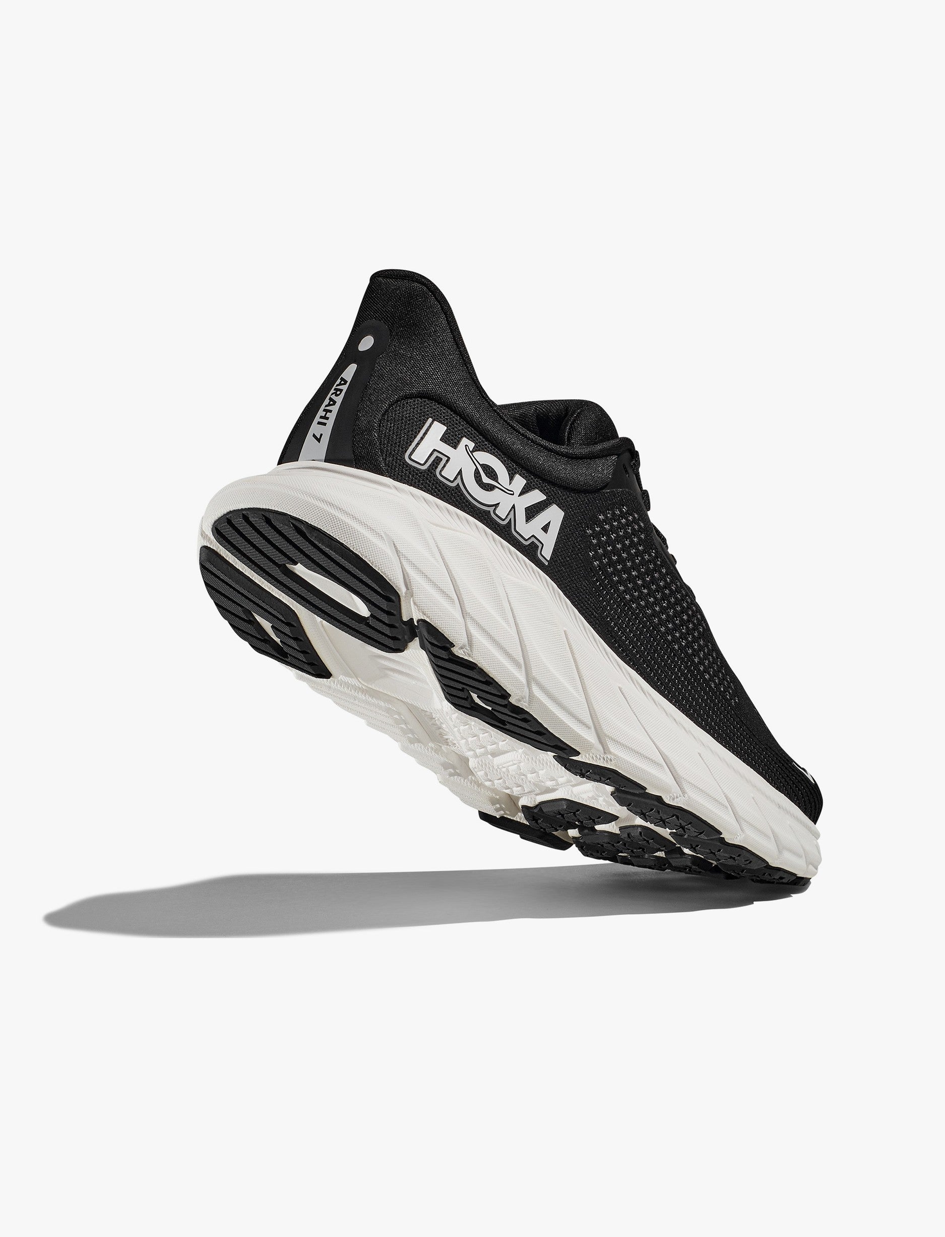 HOKA Arahi Wide 7 - נעלי ספורט נשים הוקה ארהי 7 רחבות בצבע שחור/לבן