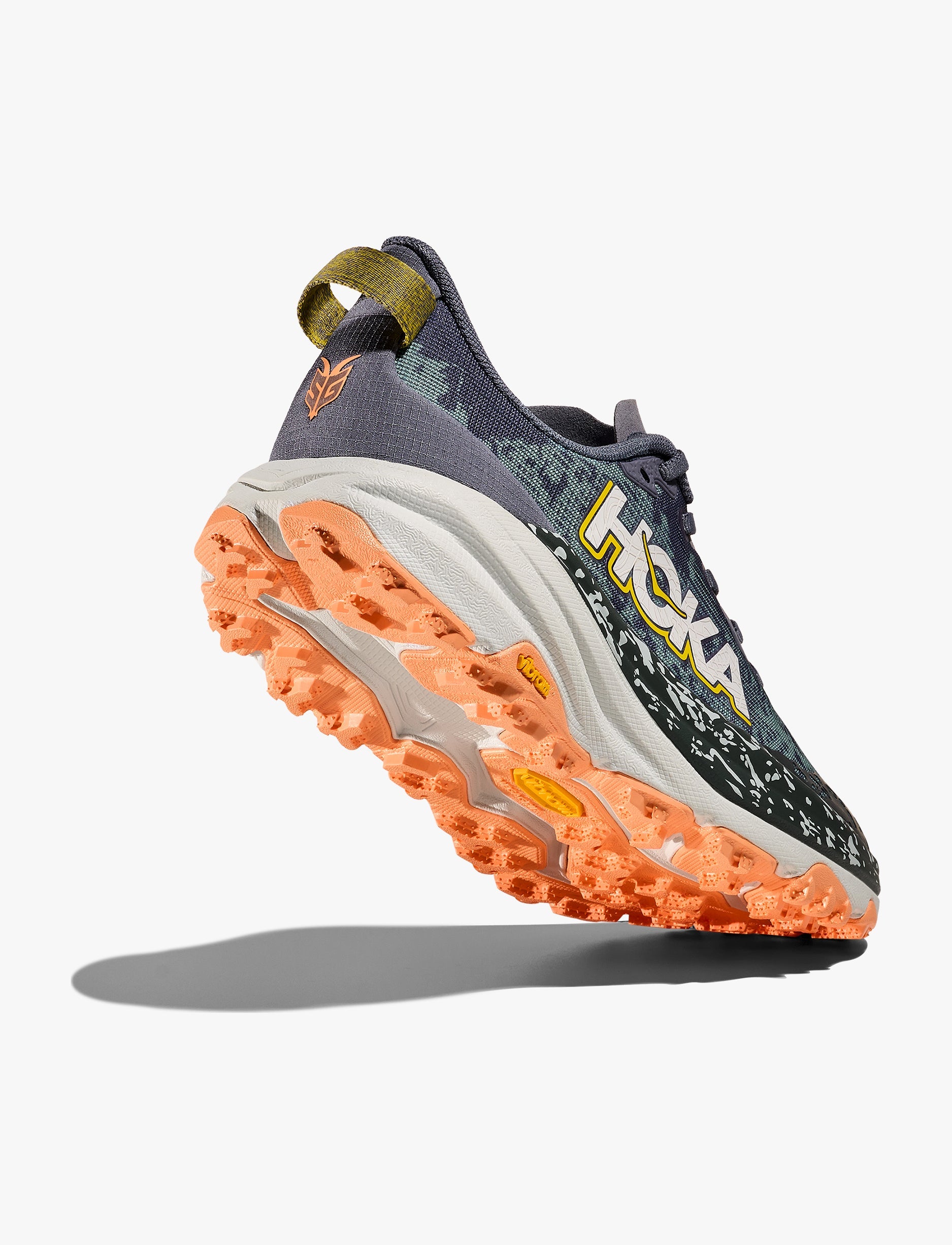 HOKA SPEEDGOAT 6 WIDE - נעלי ספורט נשים ספידגוט 6 רחבות בצבע אפור שמיים/אפור קוסמי