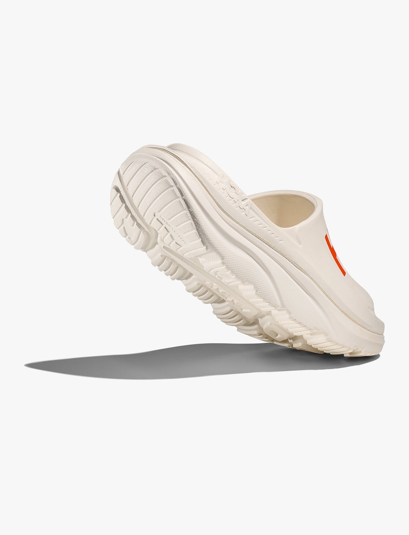 HOKA ORA ATHLETIC SLIDE - כפכפי אורה אתלטיקס סלייד בצבע פרוסט/כתום לבה