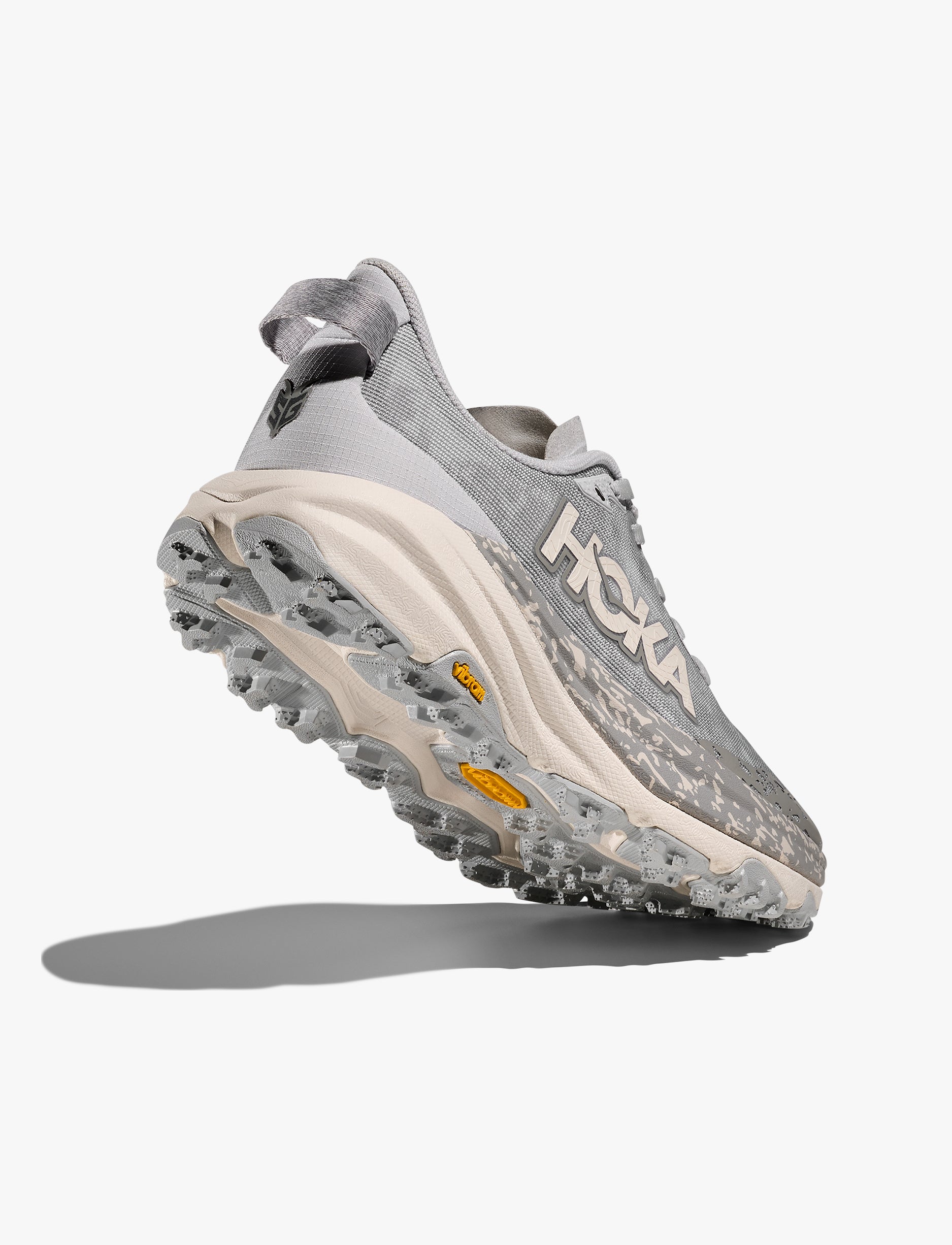 HOKA SPEEDGOAT 6 - נעלי ספורט לנשים ספידגוט 6 בצבע אפור/אלבסטר