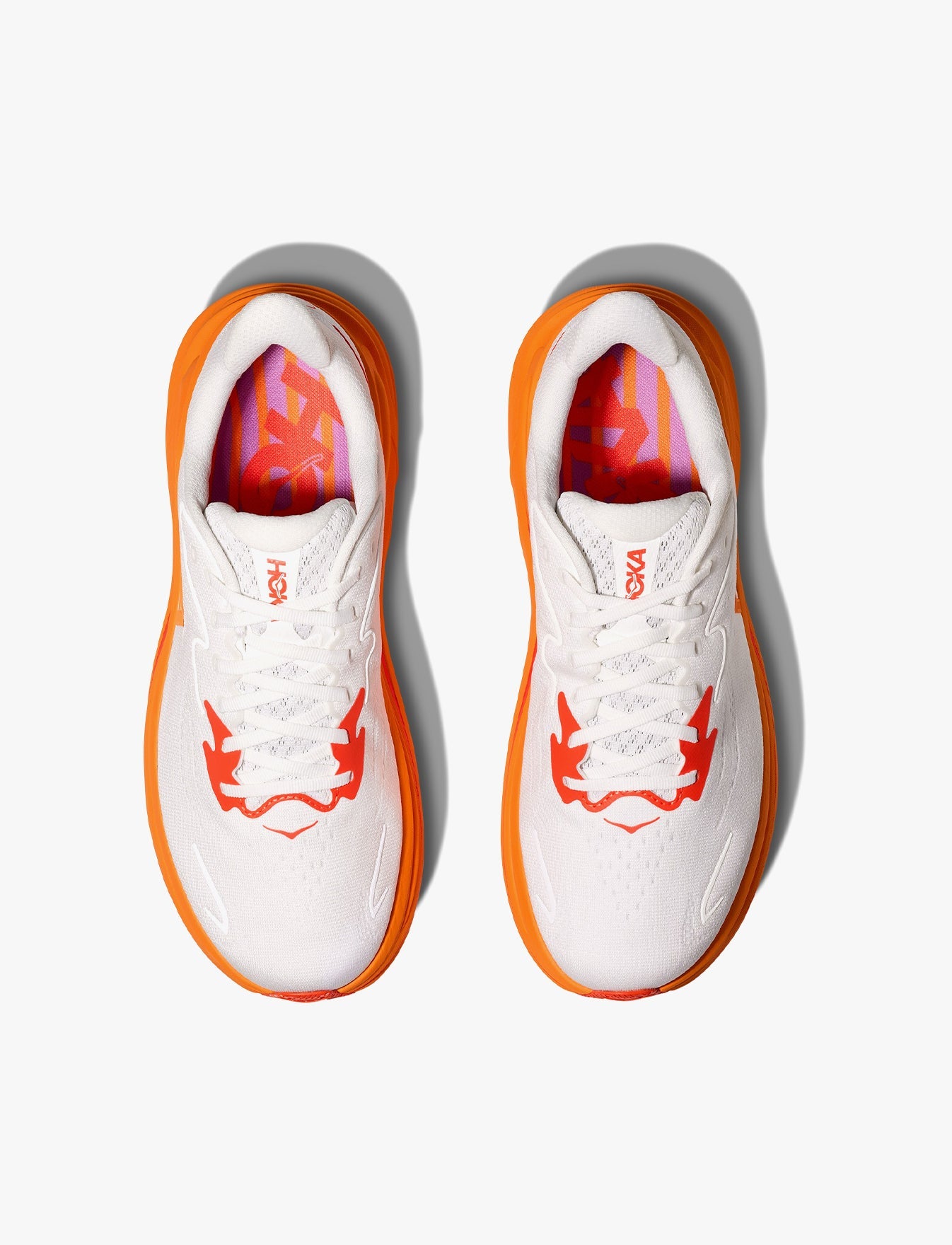 HOKA CLIFTON 10 - נעלי ספורט גברים הוקה קליפטון 10 בצבע פרוסט/כתום תפוז