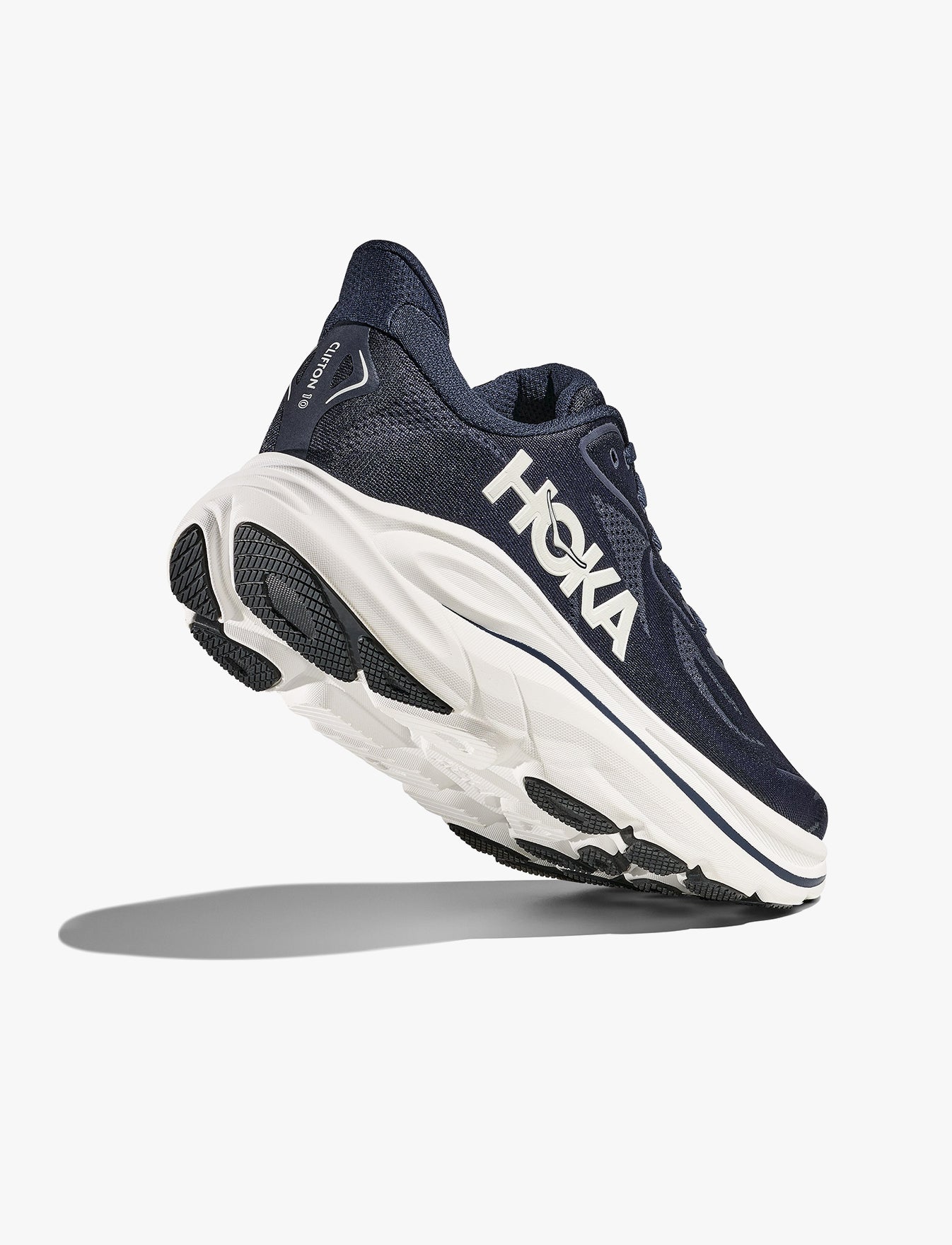 HOKA CLIFTON 10 - נעלי ספורט גברים הוקה קליפטון 10 בצבע נייבי/לבן