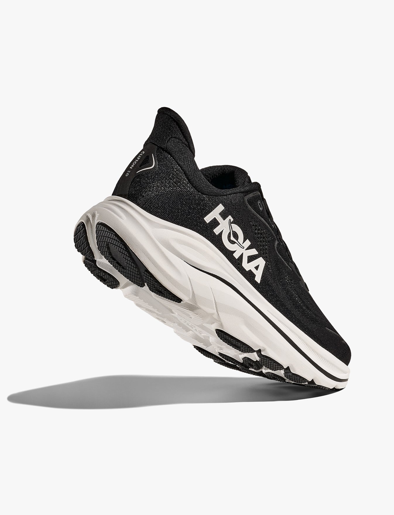 HOKA CLIFTON WIDE 10 - נעלי ספורט גברים הוקה קליפטון 10 רחבות בצבע שחור/לבן