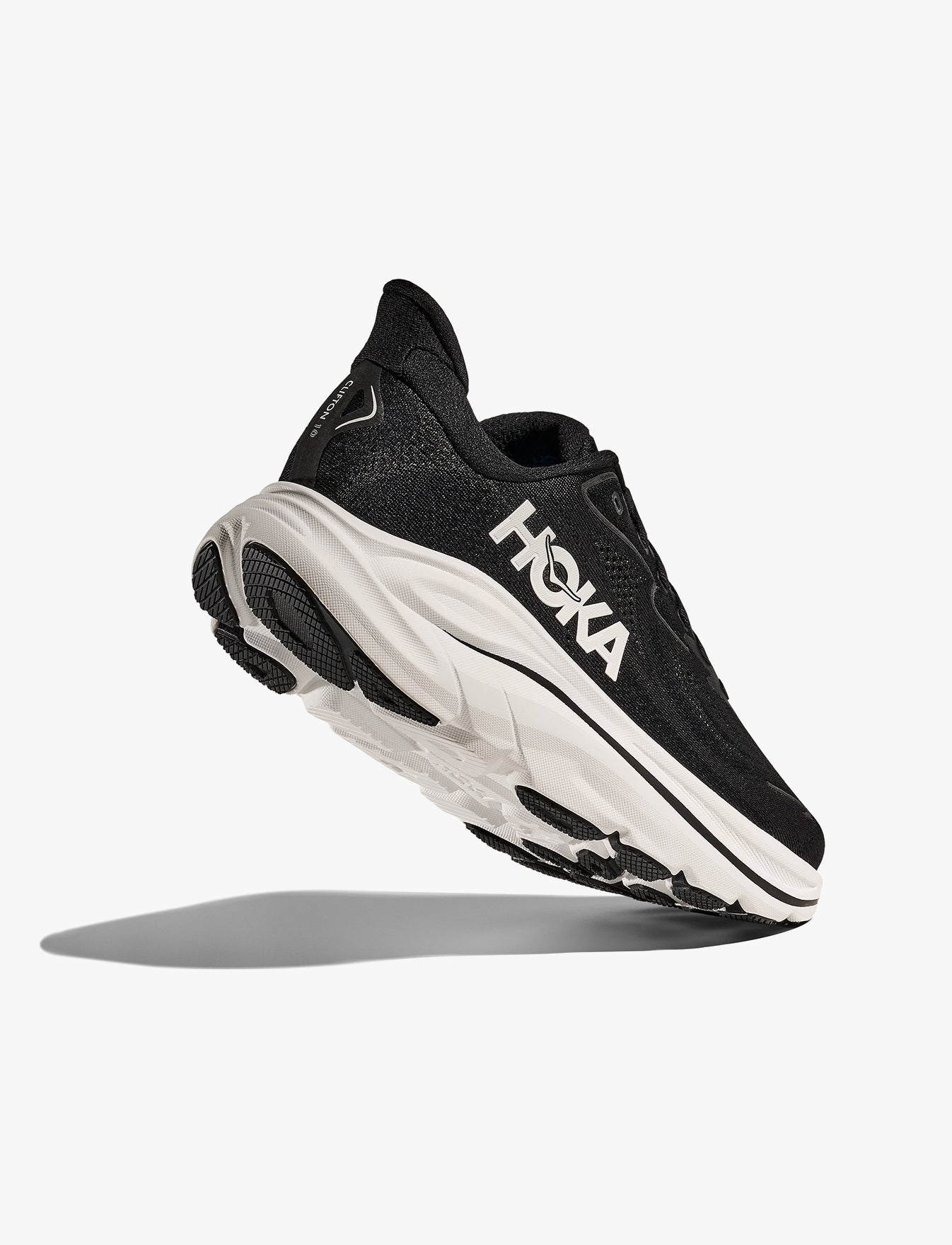 HOKA CLIFTON X-WIDE 10 - נעלי ספורט גברים הוקה קליפטון 10 אקסטרה רחבות בצבע שחור/לבן