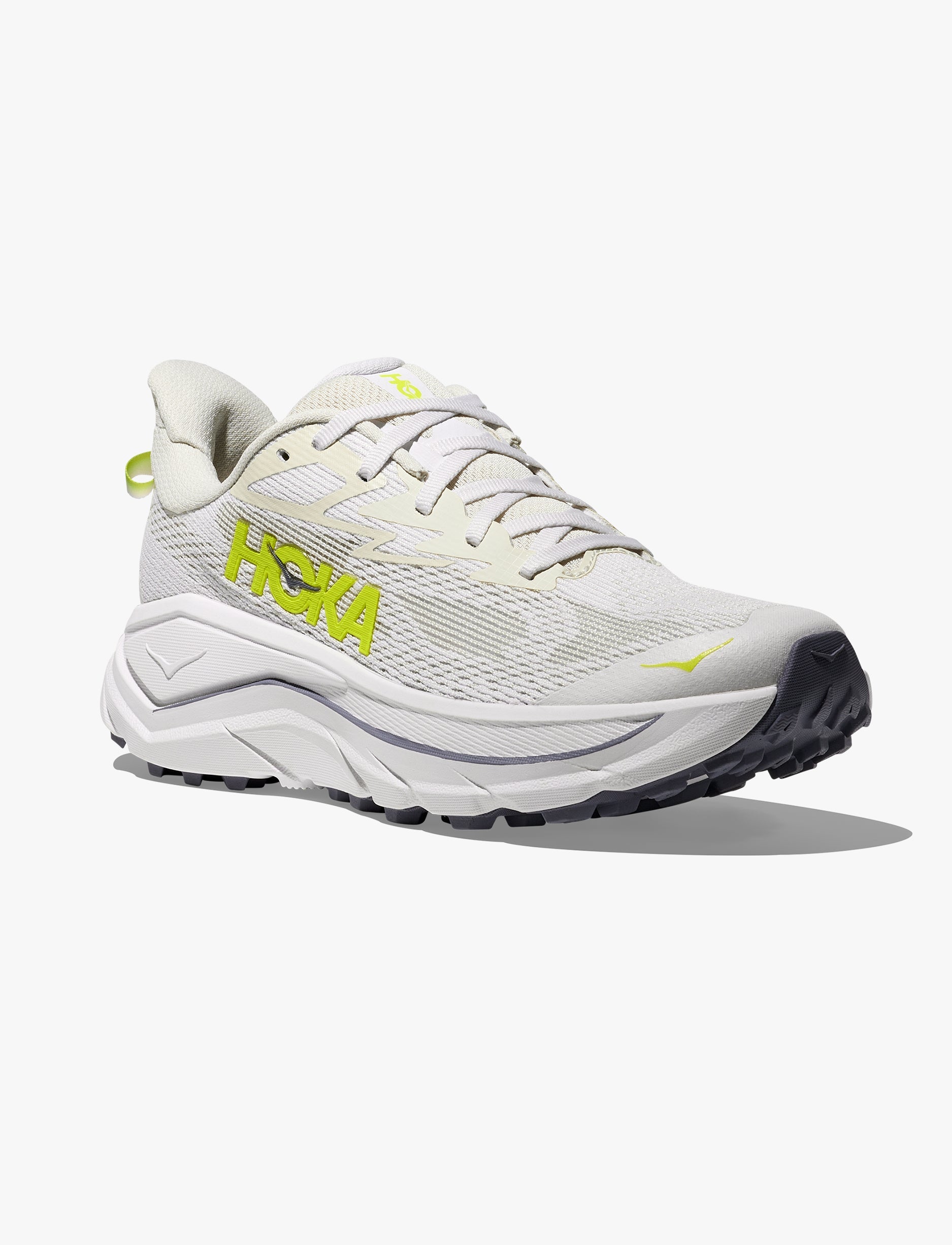 Hoka Challenger 8 - נעלי ספורט נשים הוקה צ'אלנג'ר 8 בצבע לבן/נאון סיטרוס
