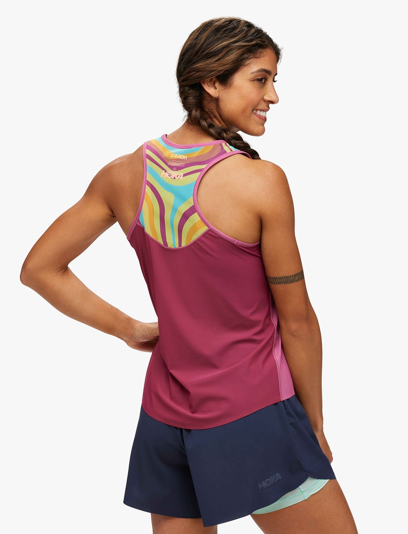 גופיית ריצה אירולייט לנשים - W AIROLITE RUN TANK בצבע ורוד