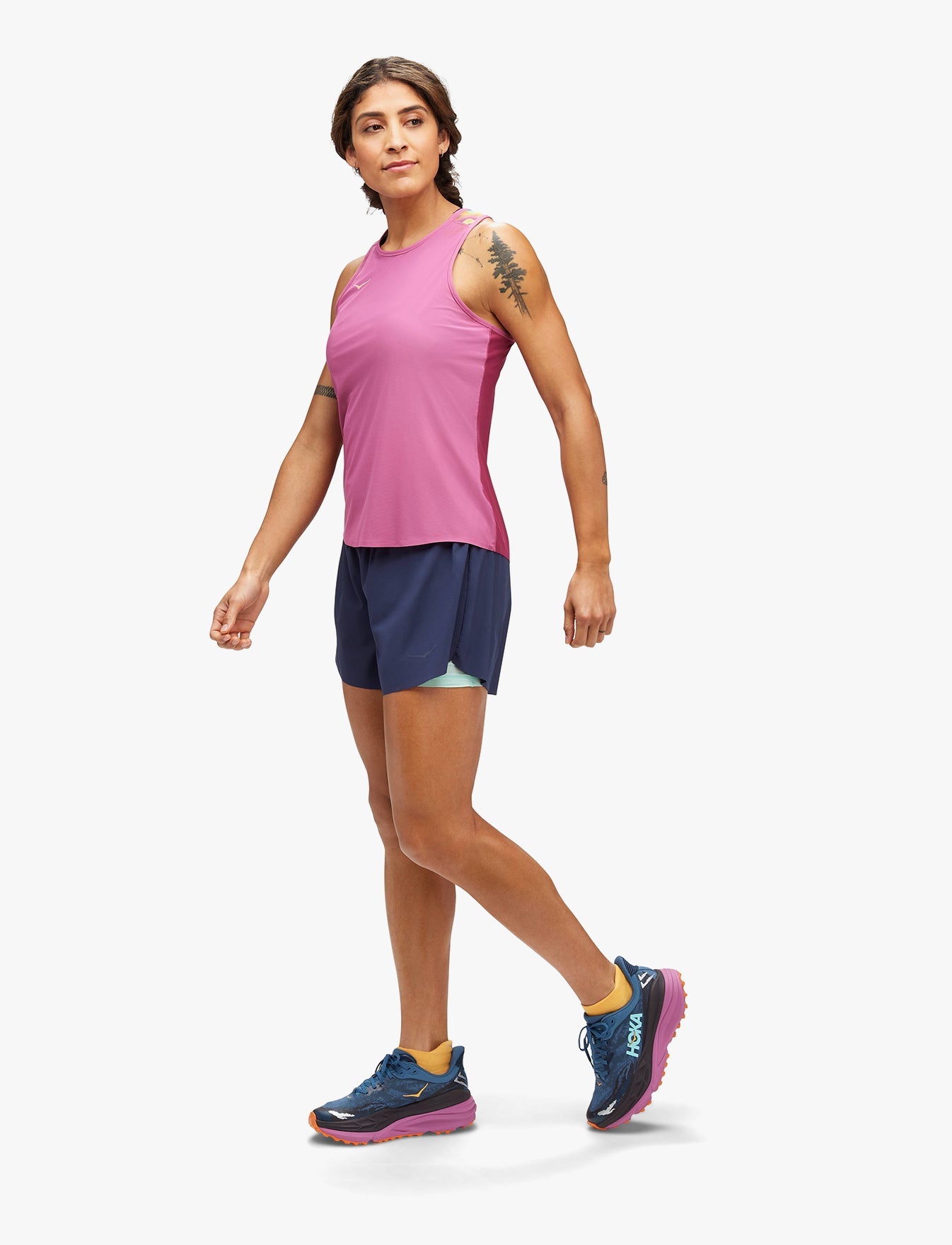 גופיית ריצה אירולייט לנשים - W AIROLITE RUN TANK בצבע ורוד