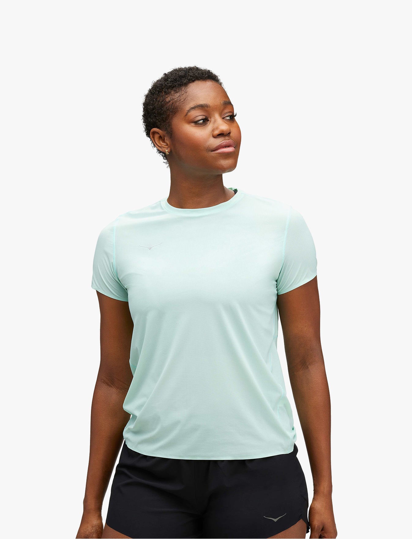 AIROLITE RUN SHORT SLEEVE - חולצת ריצה לנשים טי אירולייט - שרוול קצר בצבע תכלת