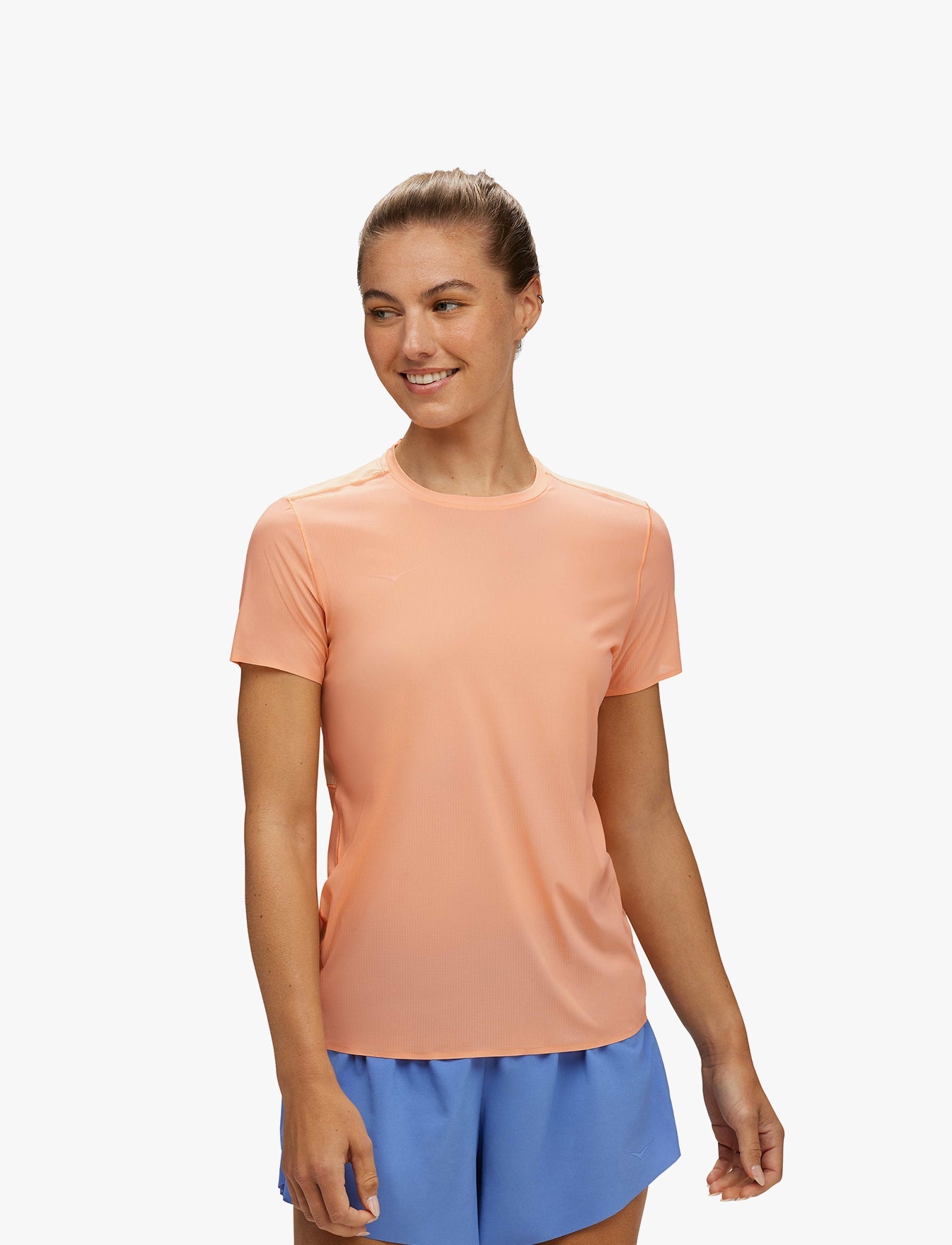 AIROLITE RUN SHORT SLEEVE - חולצת ריצה לנשים טי אירולייט - שרוול קצר בצבע כתום