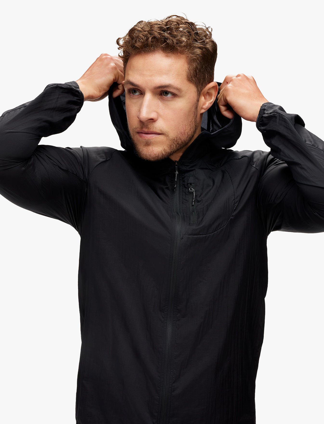 Ultralite Jacket - מעיל רוח SKYFLOW – סקייפלואו בצבע שחור
