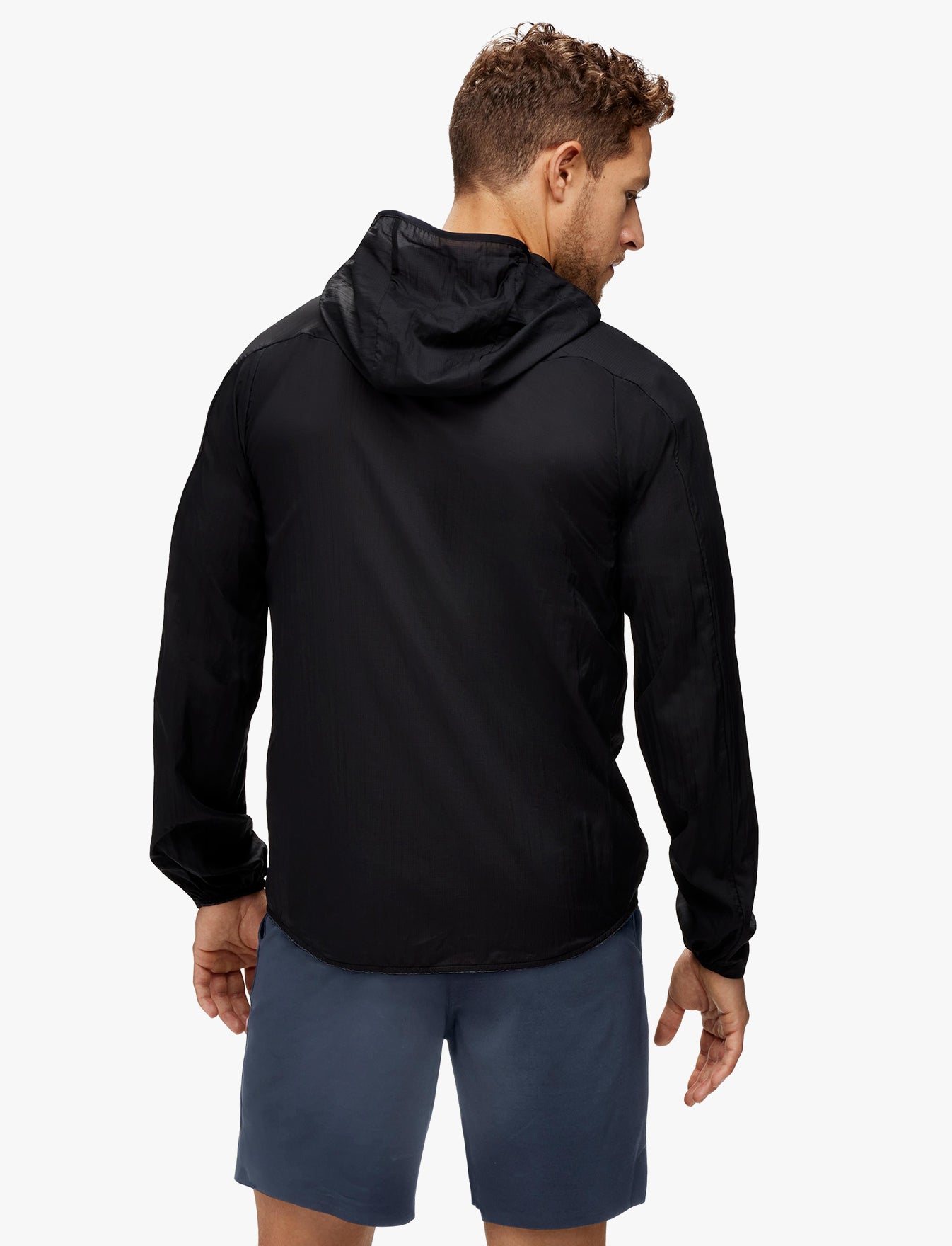 Ultralite Jacket - מעיל רוח SKYFLOW – סקייפלואו בצבע שחור