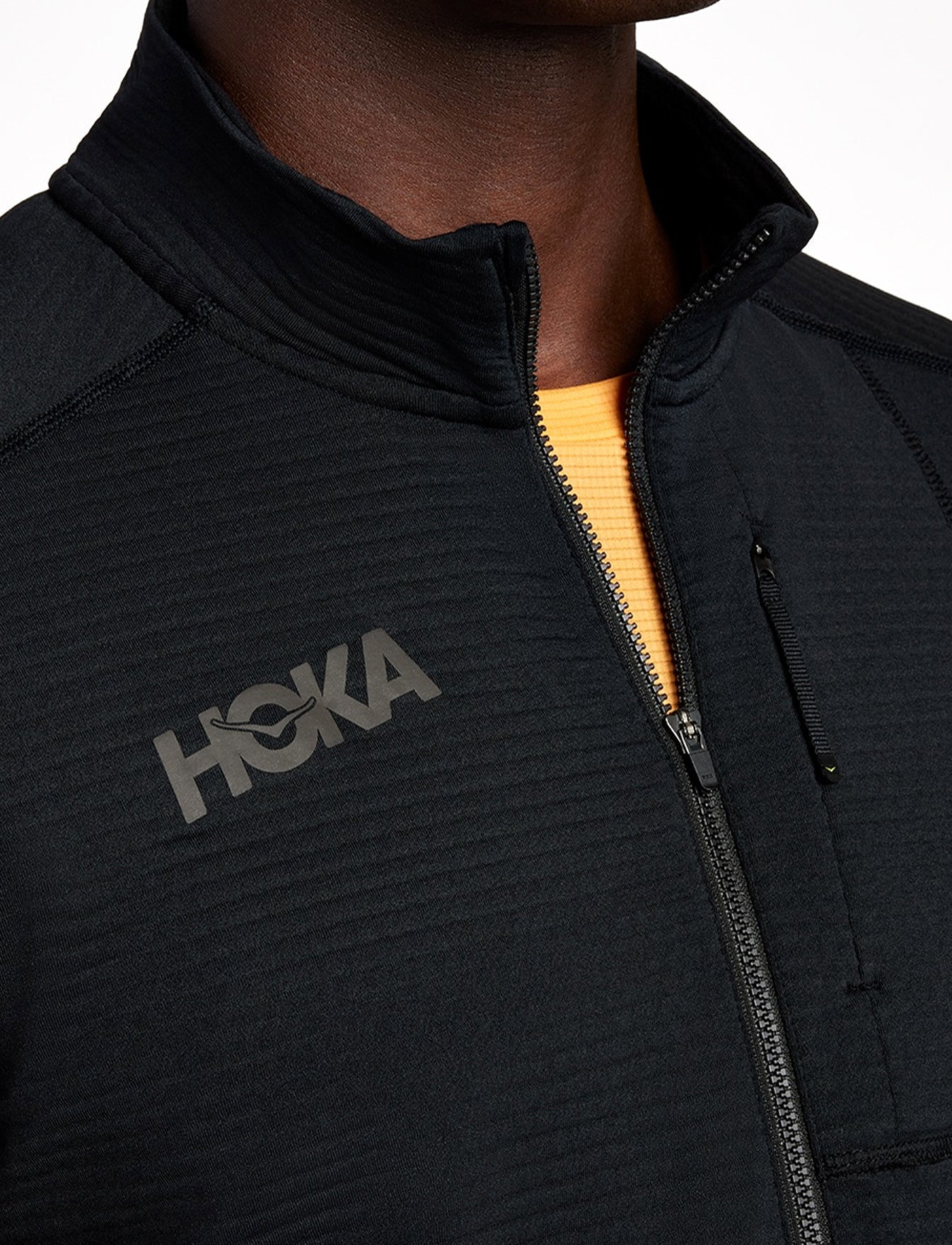 M 1/2 ZIP - עליונית גברים 1/2 רוכסן בצבע שחור