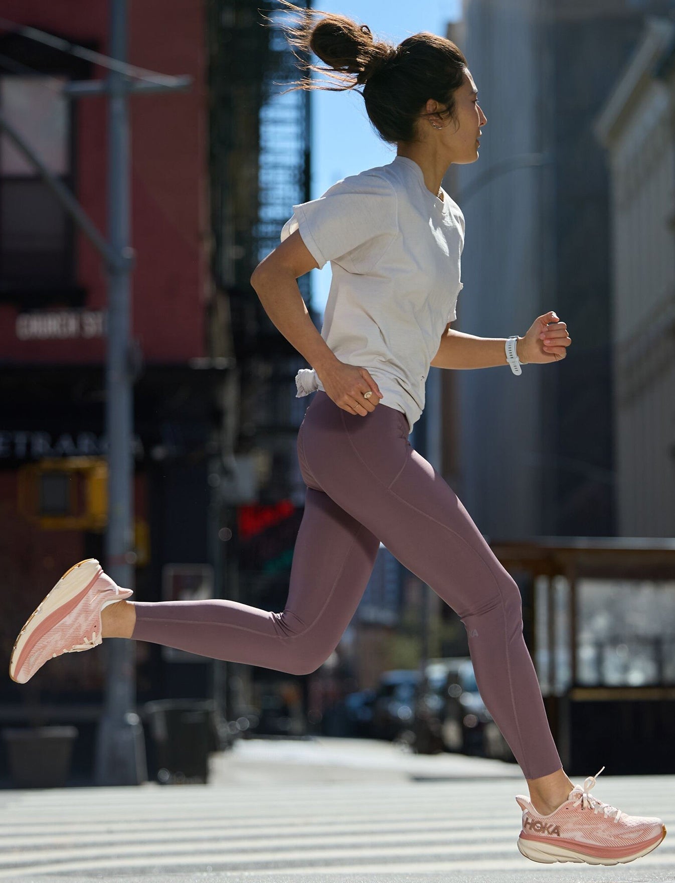 NOVAFLY RUN TIGHT 25" - טייצ נשים ארוך נובה פליי  25 אינצ' או 63.5 ס"מ בצבע קוורץ מעושן