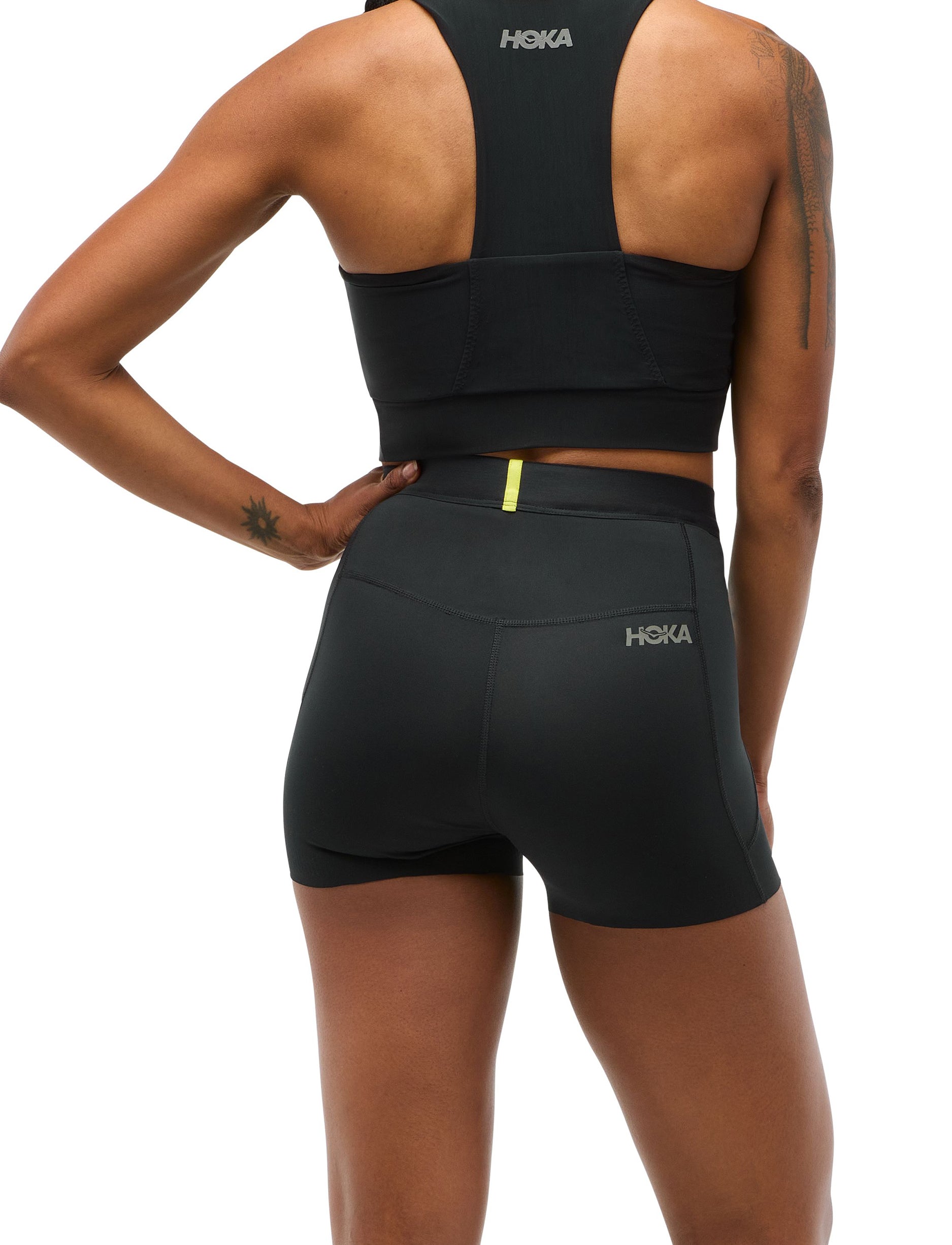 HOKA Novafly 3'' Knit Short - מכנסי ריצה והליכה לנשים נובה פליי בצבע שחור