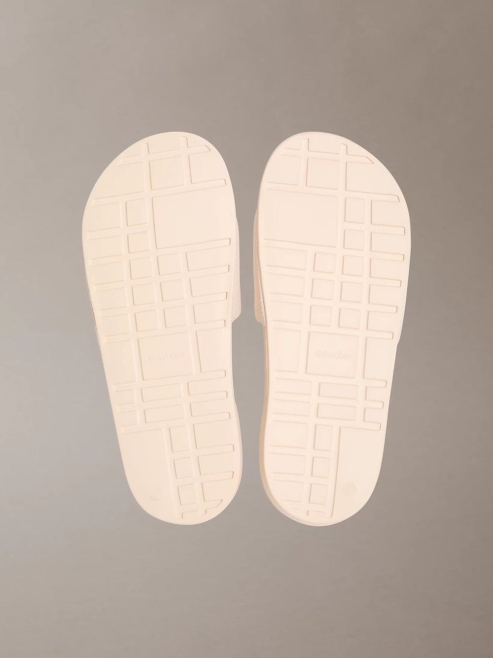 כפכפי קלווין קליין Canvas Contoured Logo Sliders נשים