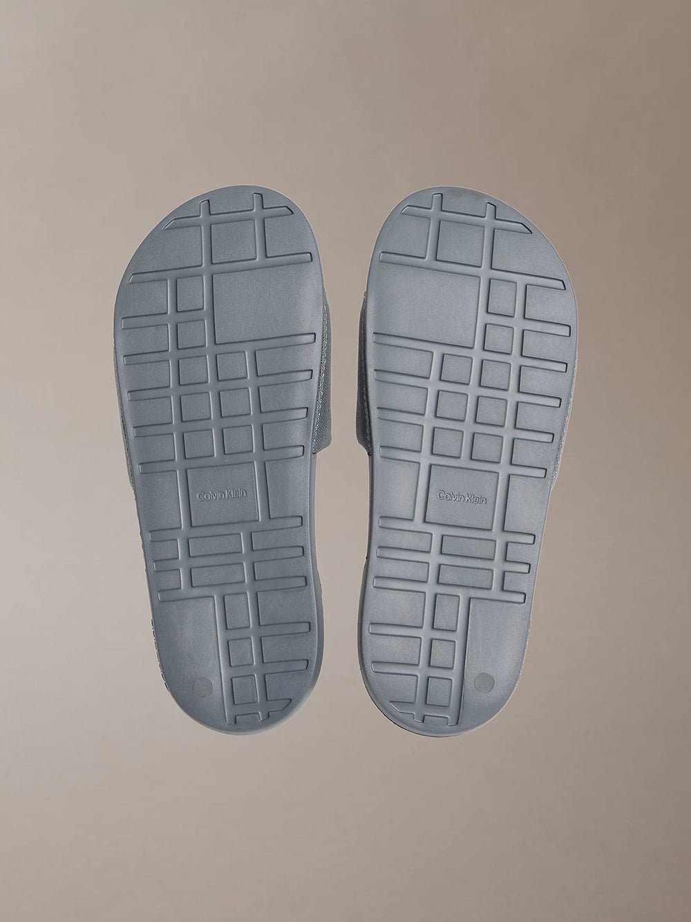 כפכפי קלווין קליין Canvas Contoured Logo Sliders נשים