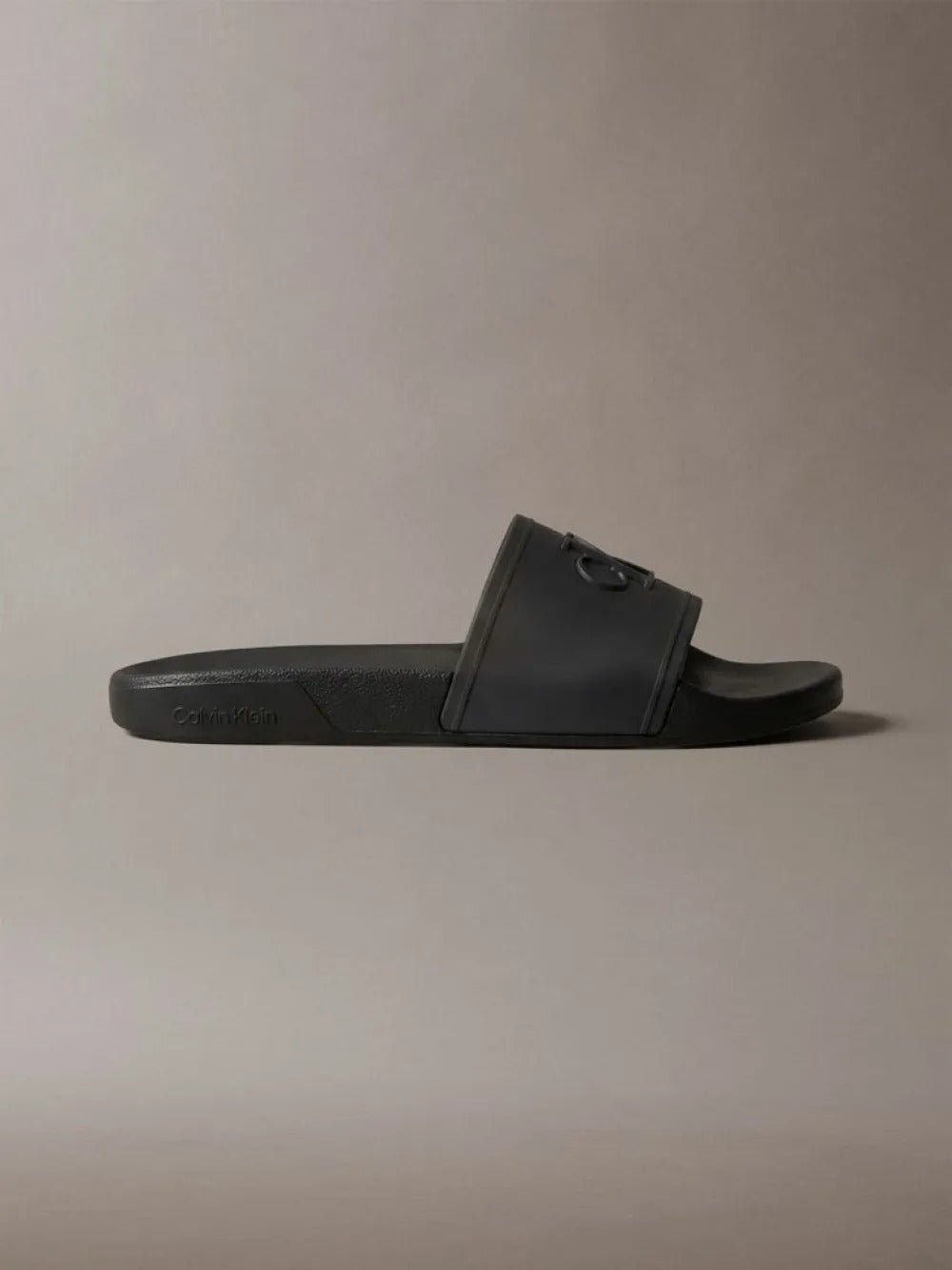 כפכפי קלווין קליין Nemo - Contoured Signature Logo Sliders נשים