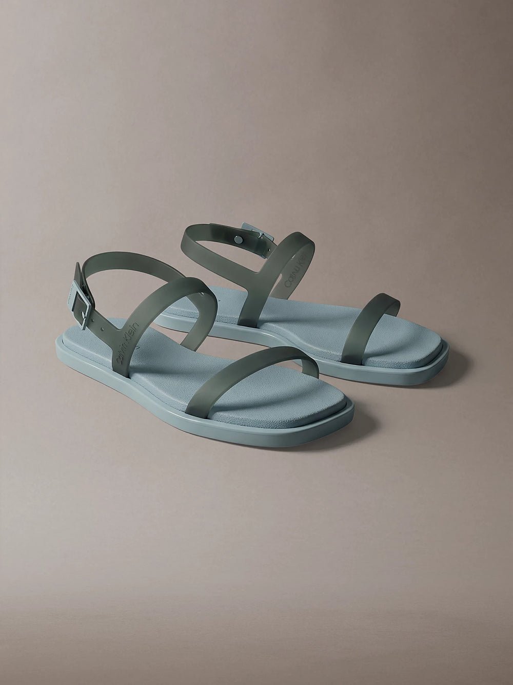 סנדלי קלווין קליין Finni - Jelly Slingback נשים
