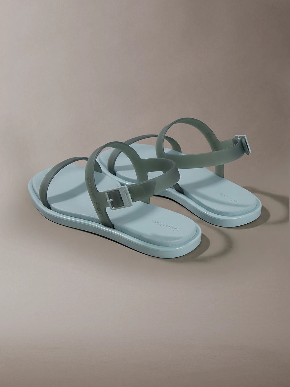 סנדלי קלווין קליין Finni - Jelly Slingback נשים