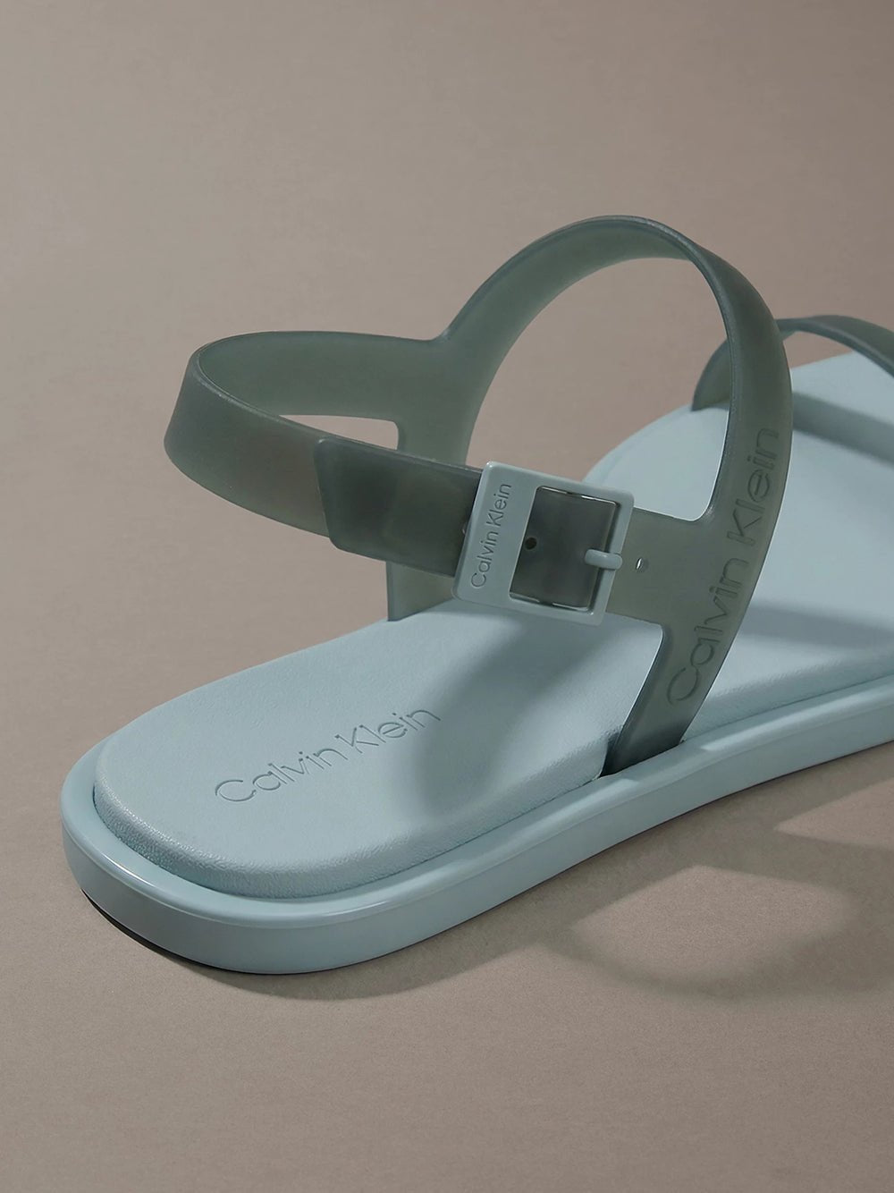 סנדלי קלווין קליין Finni - Jelly Slingback נשים