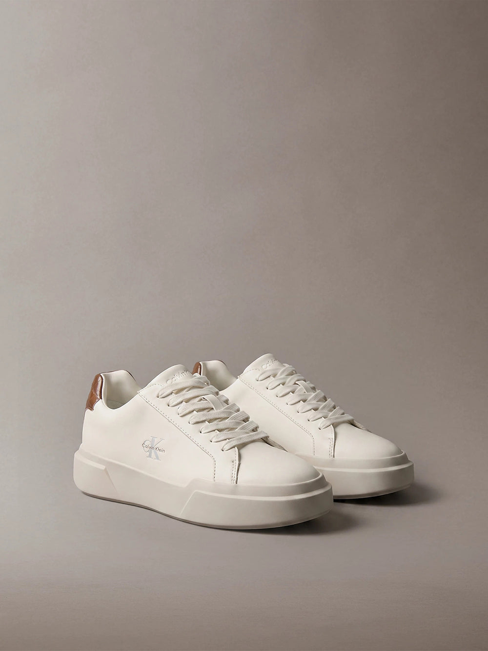 נעלי קלווין קליין Leather Durable Traction Chunky Trainers נשים