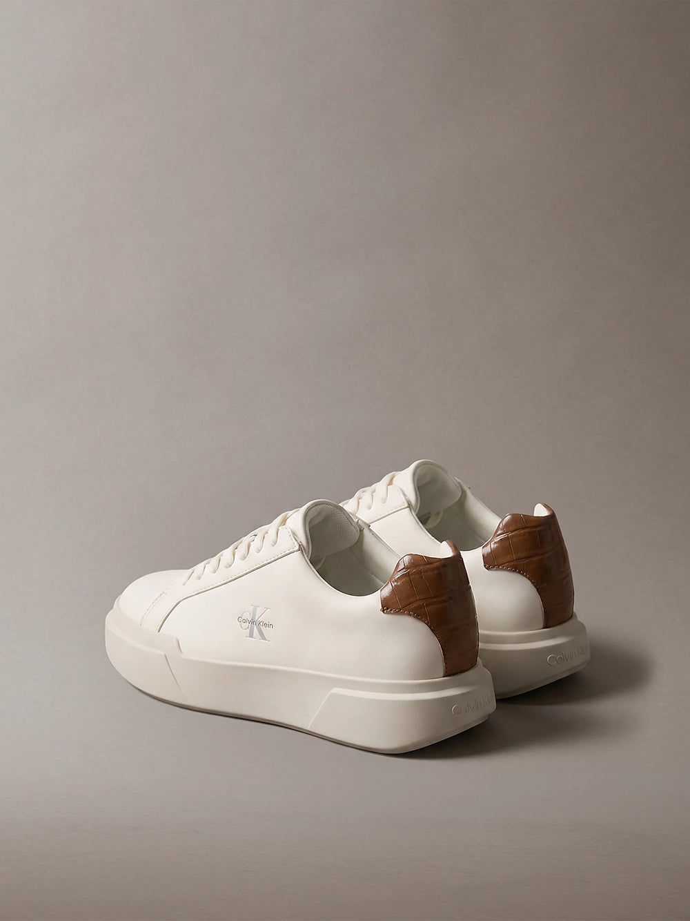 נעלי קלווין קליין Leather Durable Traction Chunky Trainers נשים