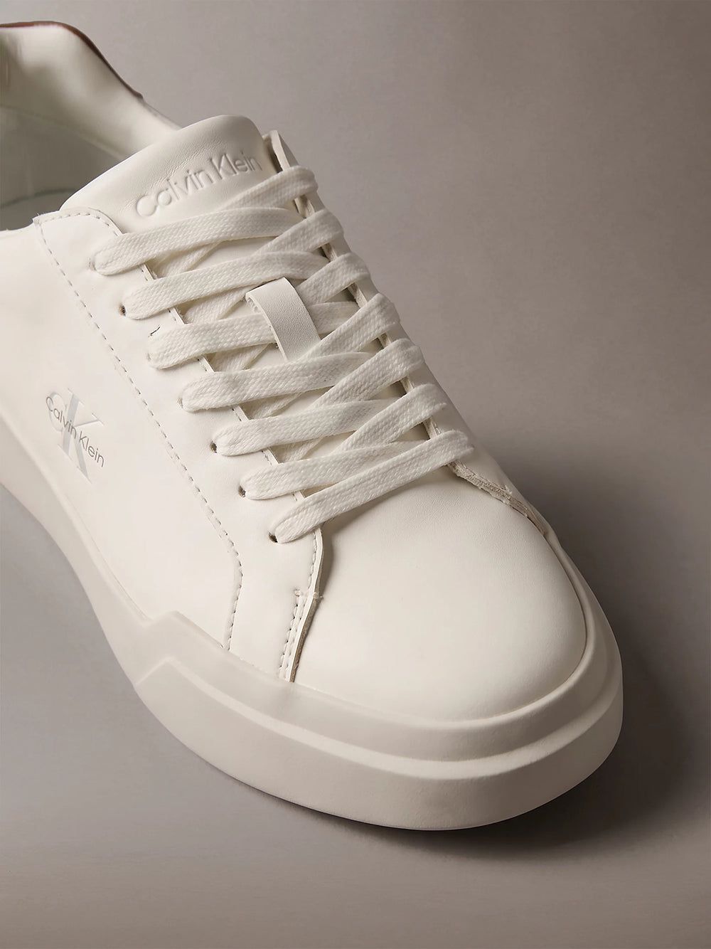 נעלי קלווין קליין Leather Durable Traction Chunky Trainers נשים