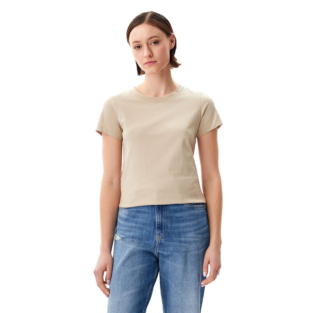 חולצת טישירט קצרה קלווין קליין Slim Logo Collar נשים