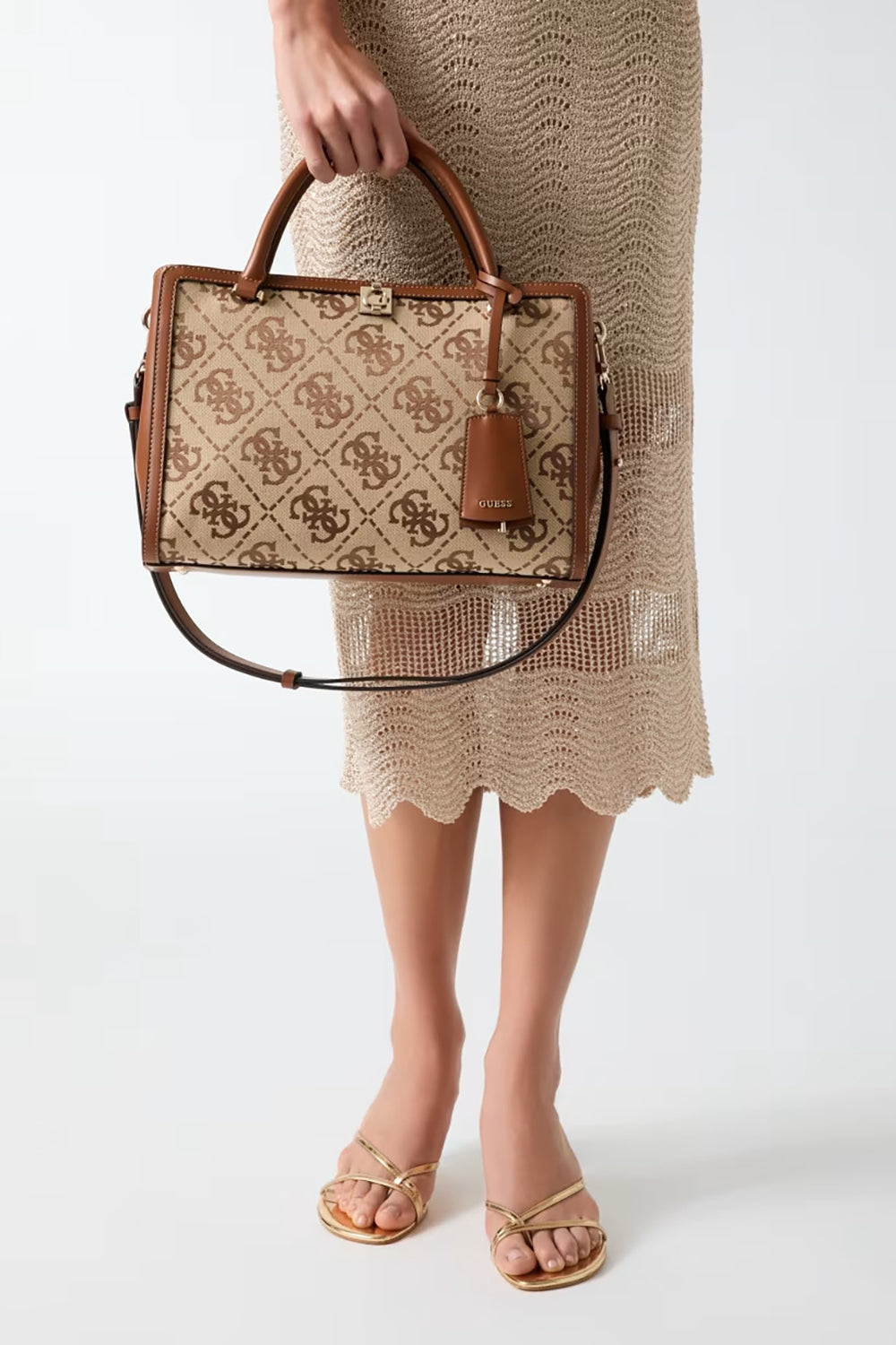 תיק Guess Audrey Logo Girlfriend Satchel נשים