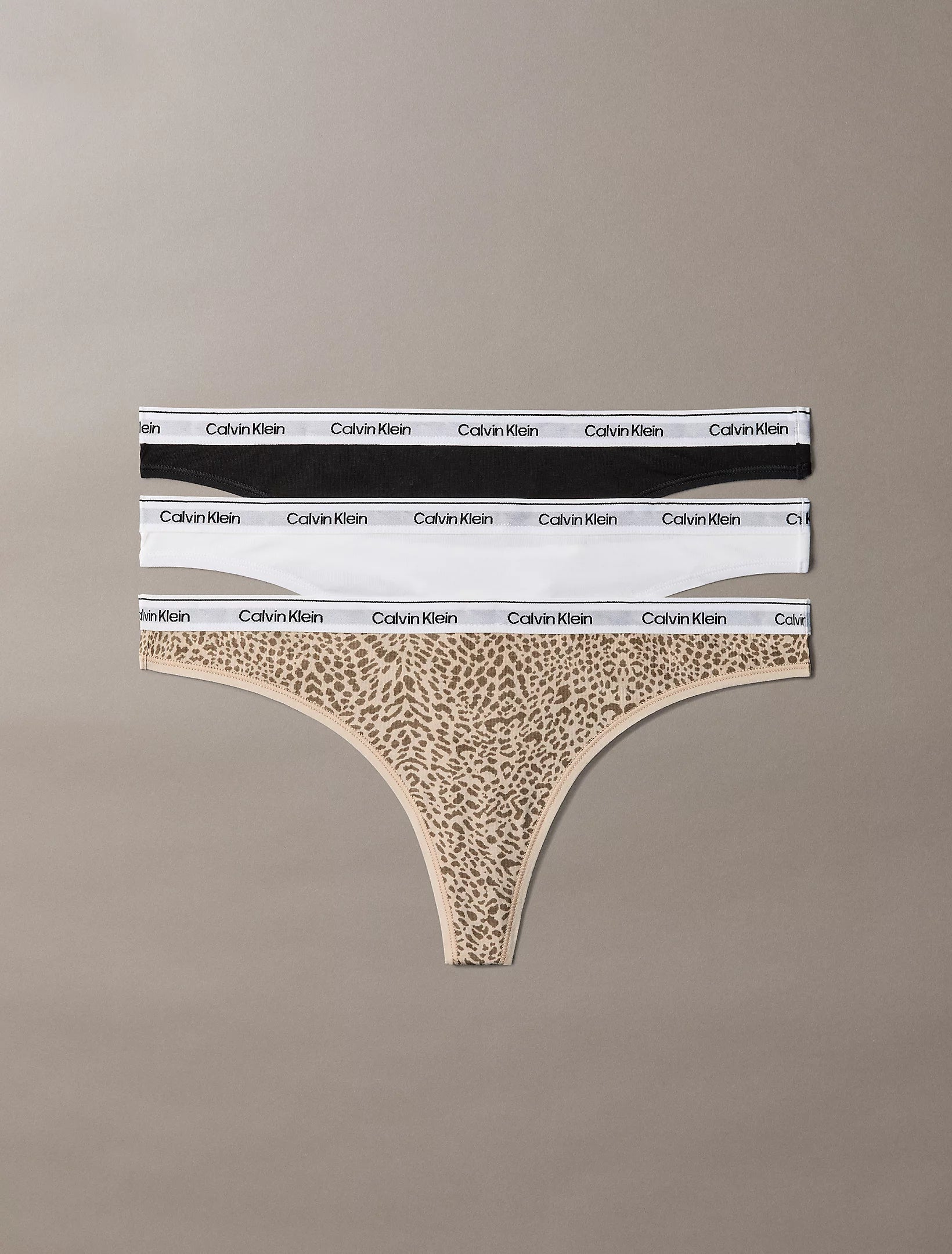 מארז שלישיית תחתוני קלווין קליין 3 Pack Thongs - Icon Logo נשים