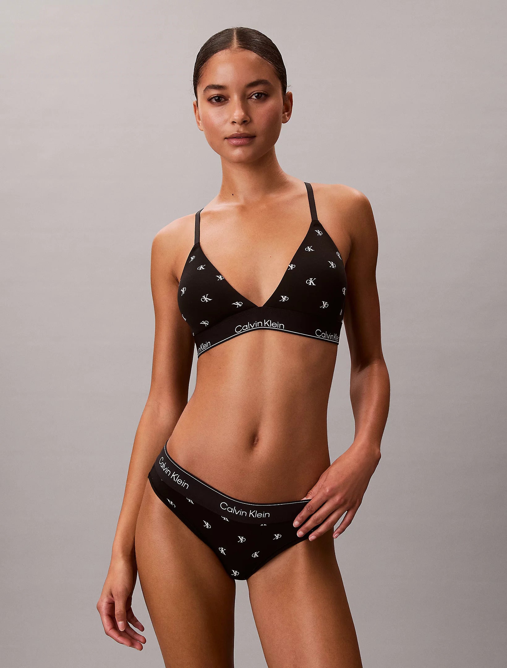 חזייה קלווין קליין Lightly Lined Triangle Bralette נשים