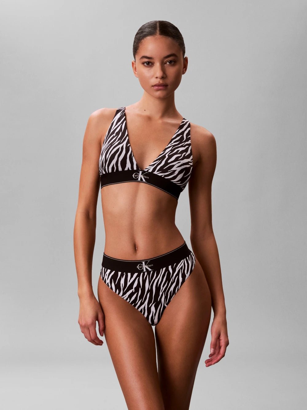 חזייה קלווין קליין Stretch Thong - Graphic Monogram Microfibre נשים